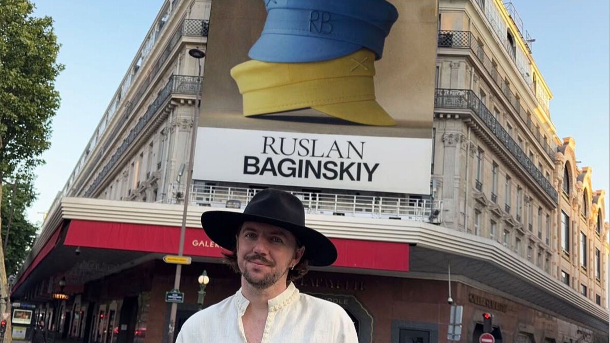 Украинский бренд Ruslan Baginskiy оформил витрины Galeries Lafayette в Париже