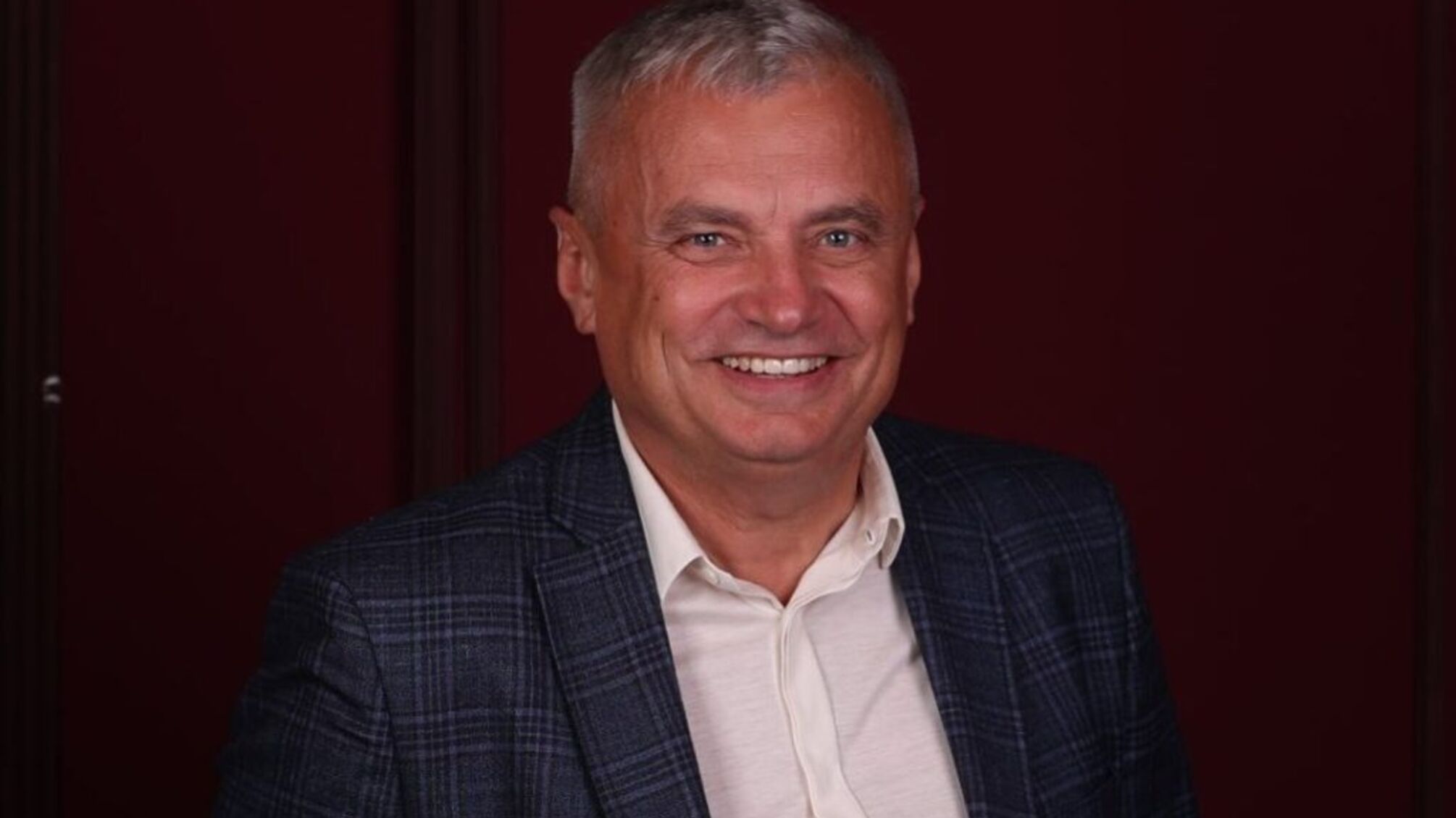 Депутат из Хмельницкой области не задекларировал самолет — ему объявлено подозрение