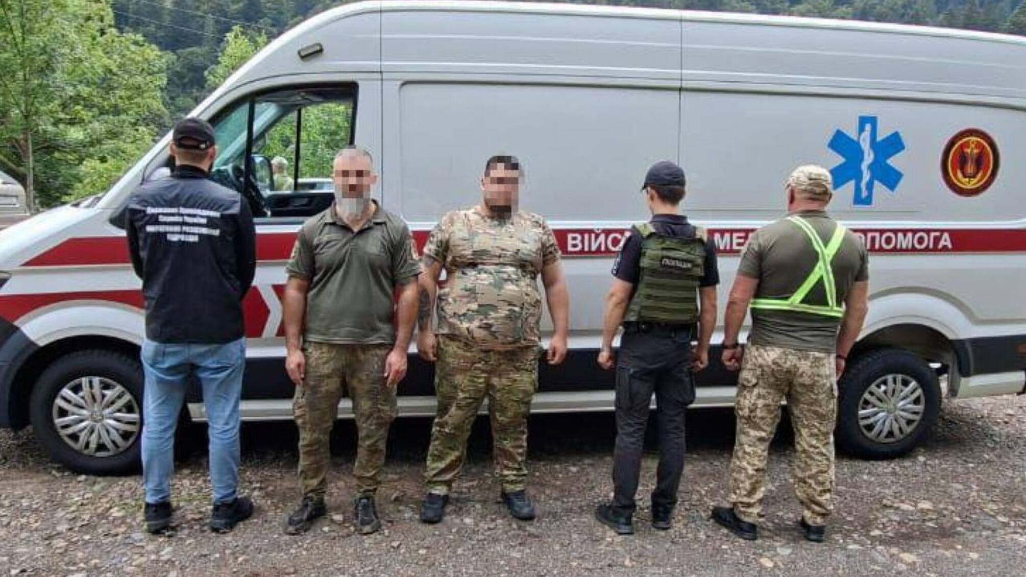 Фиктивная скорая на границе: водителя задержали, 'пациент' получил админпротокол