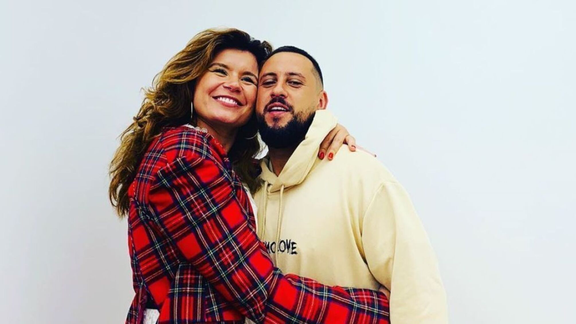 Співак Дмитро Монатік привітав свою жінку зі святом