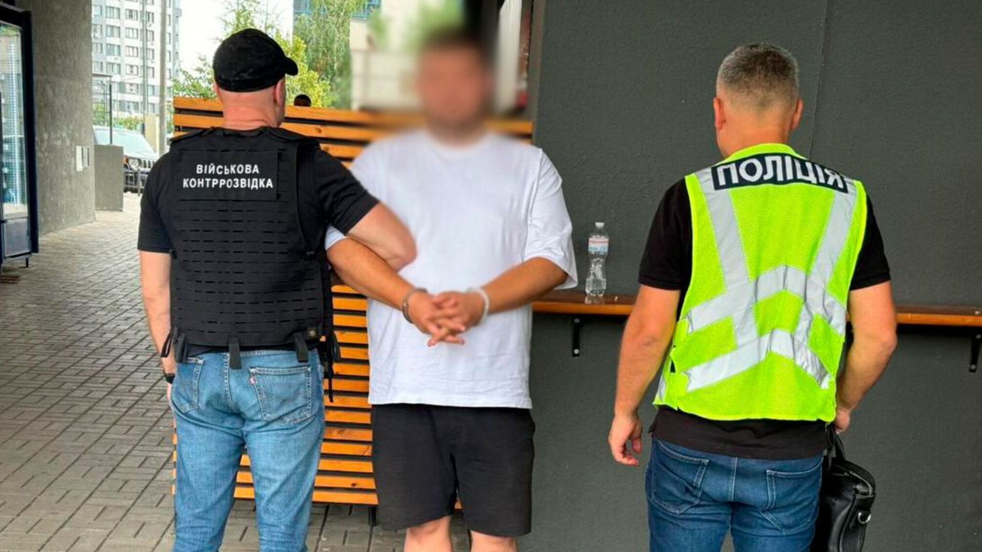 15–25 тисяч доларів за ухилення від служби: у Києві викрили схему з підробленими довідками