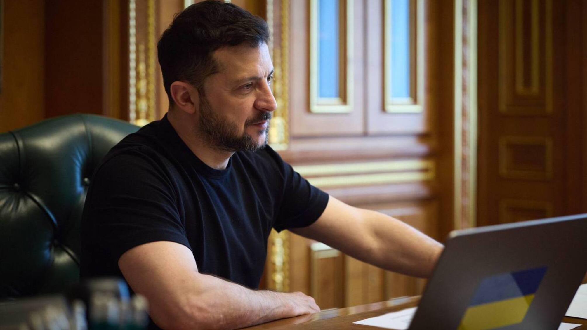 Зеленский поручил Кабмину упростить поступление и увеличить стипендии для студентов