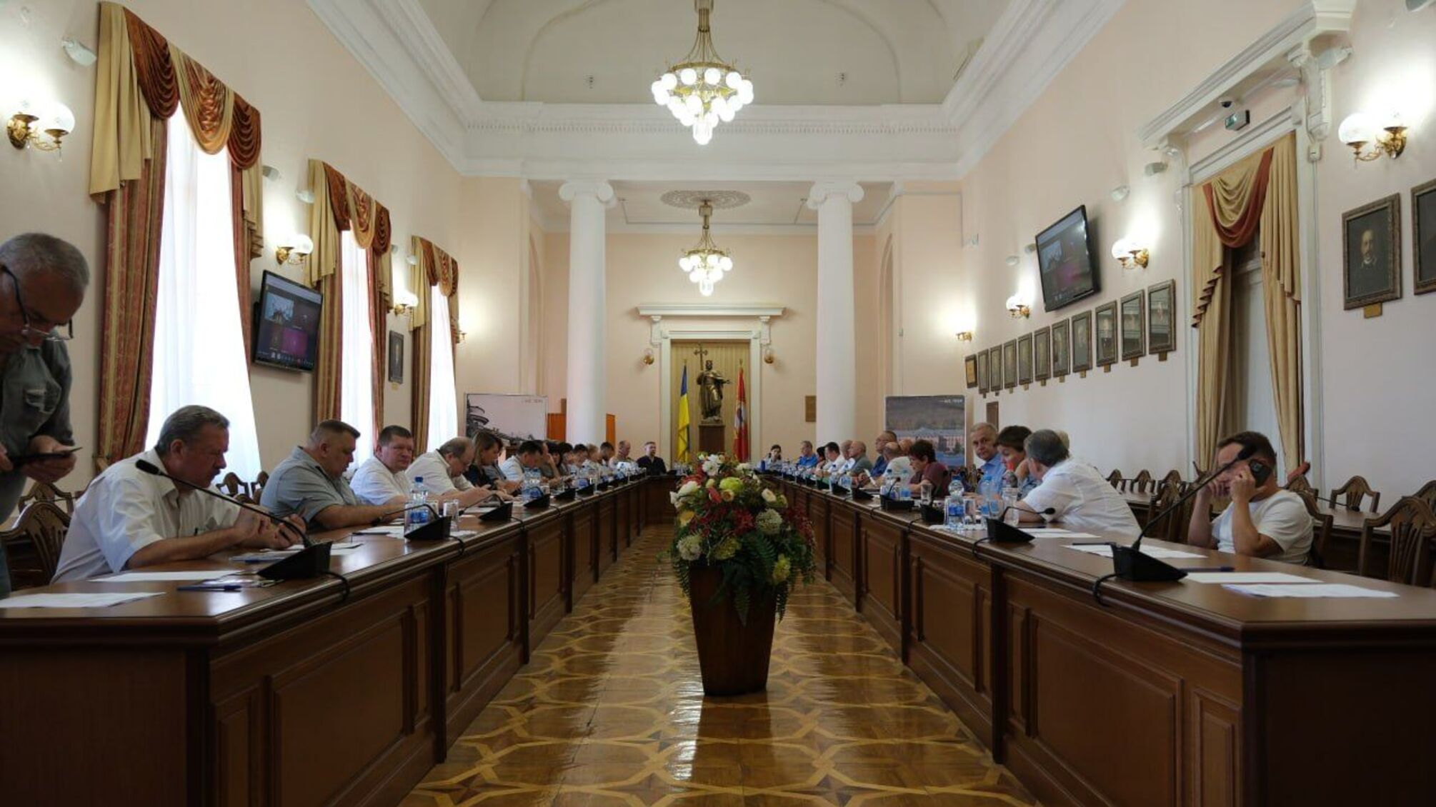 Обороноздатність, боротьба з корупцією і захист прав ветеранів: у Києві пройшло розширене засідання голів громрад