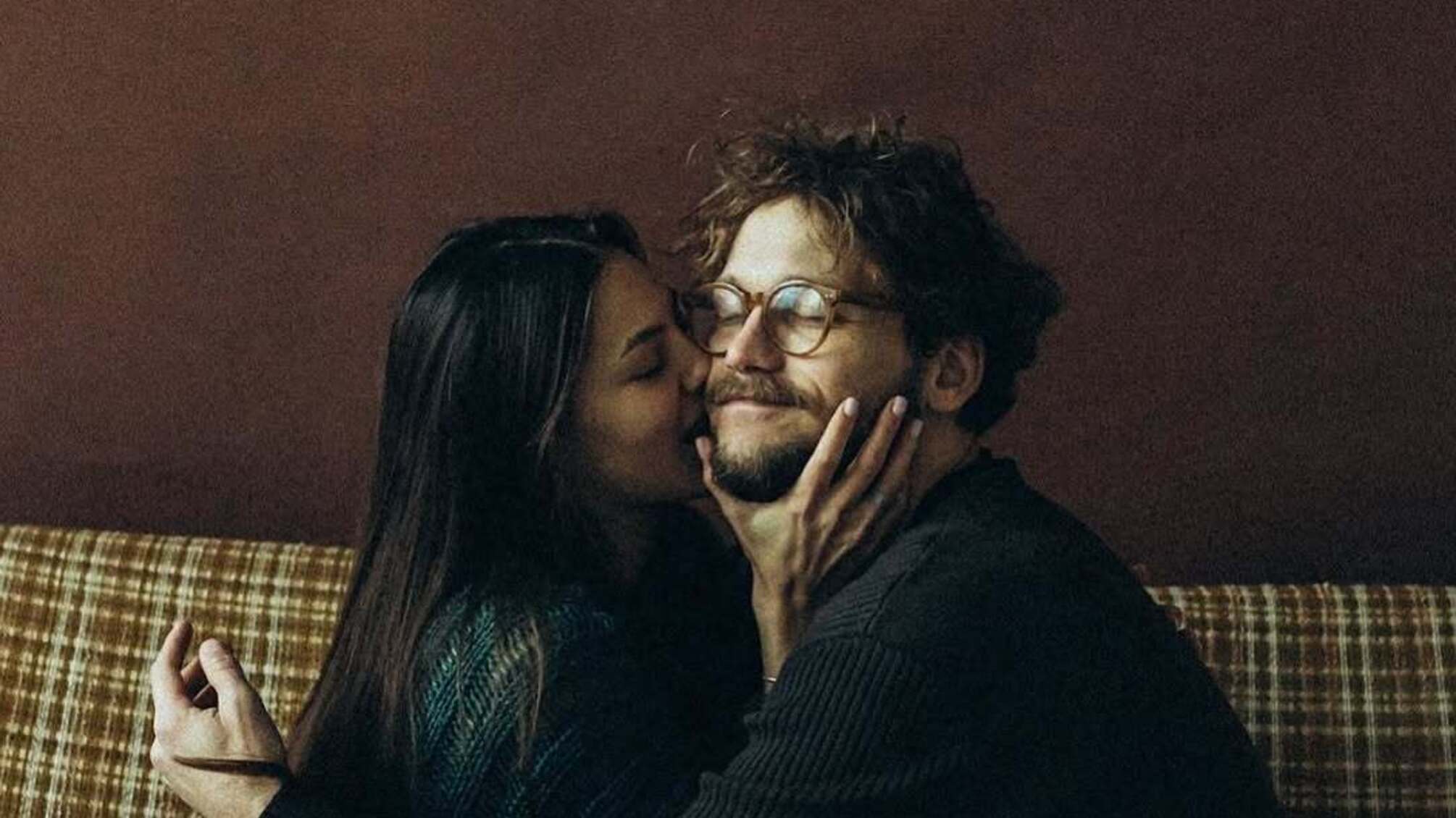 Фото без обручального кольца: жена Темляка подпитала слухи о конце брака