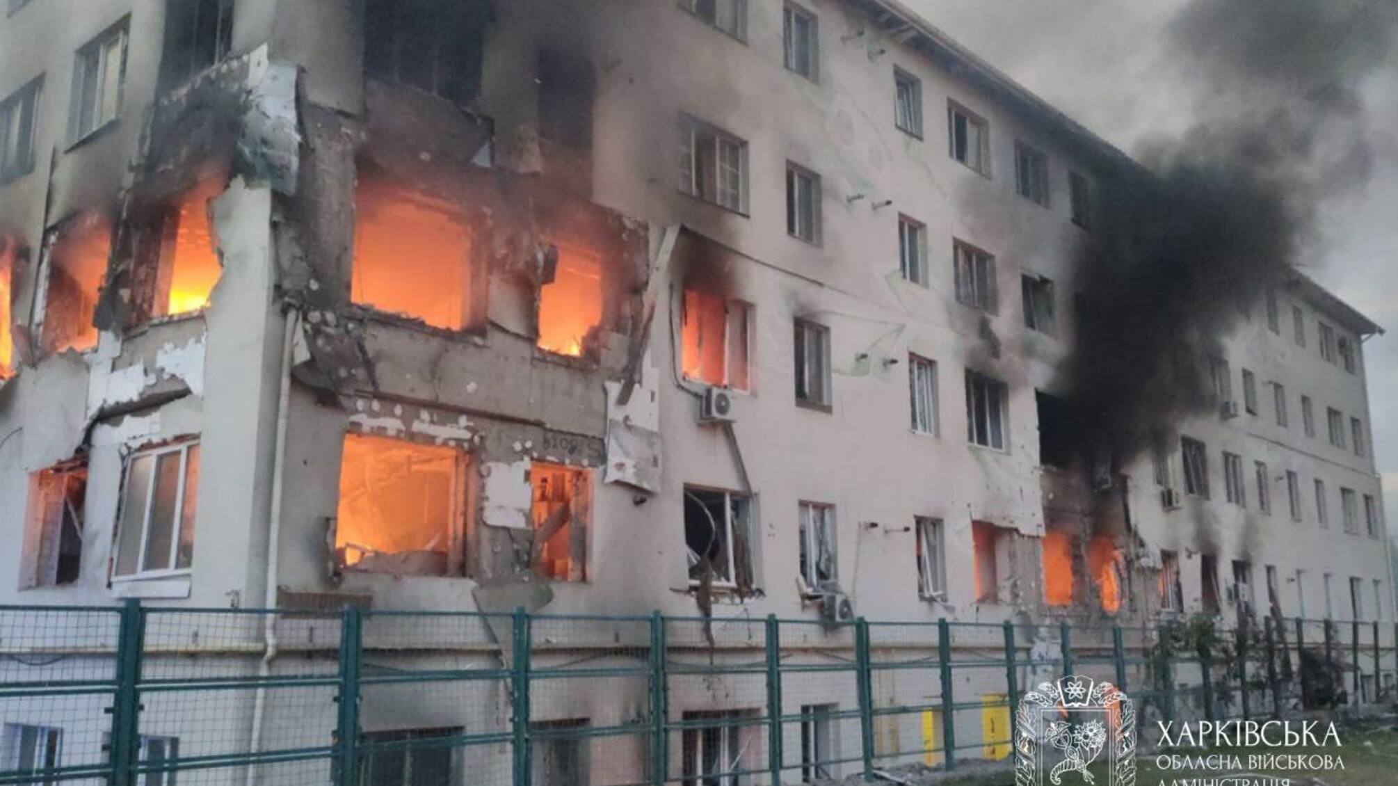 Баллистика и 'Шахеды' попали в жилые кварталы Харькова и объекты в Одессе