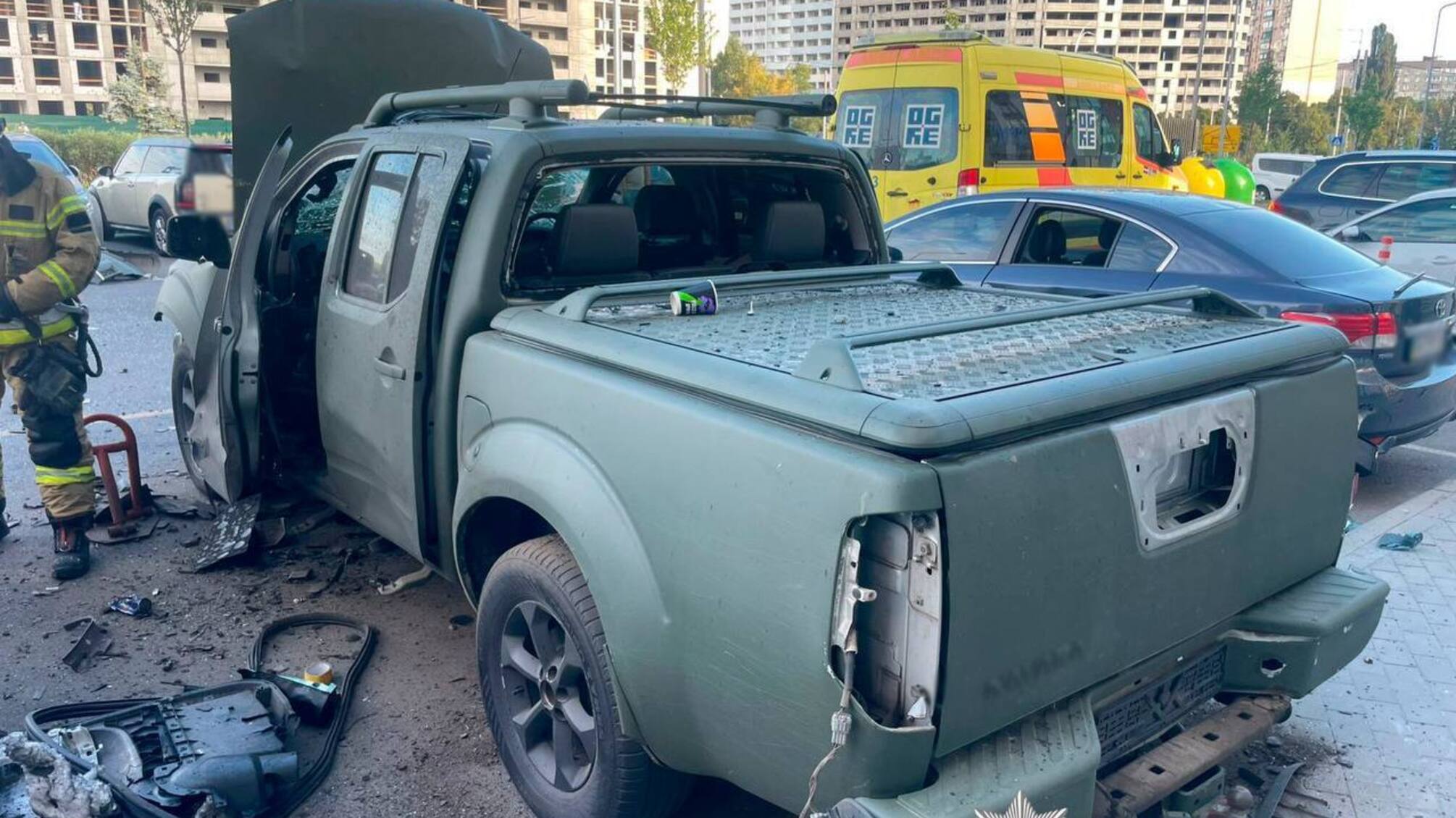 Взрыв в Киеве: неизвестные пытались взорвать военного в авто