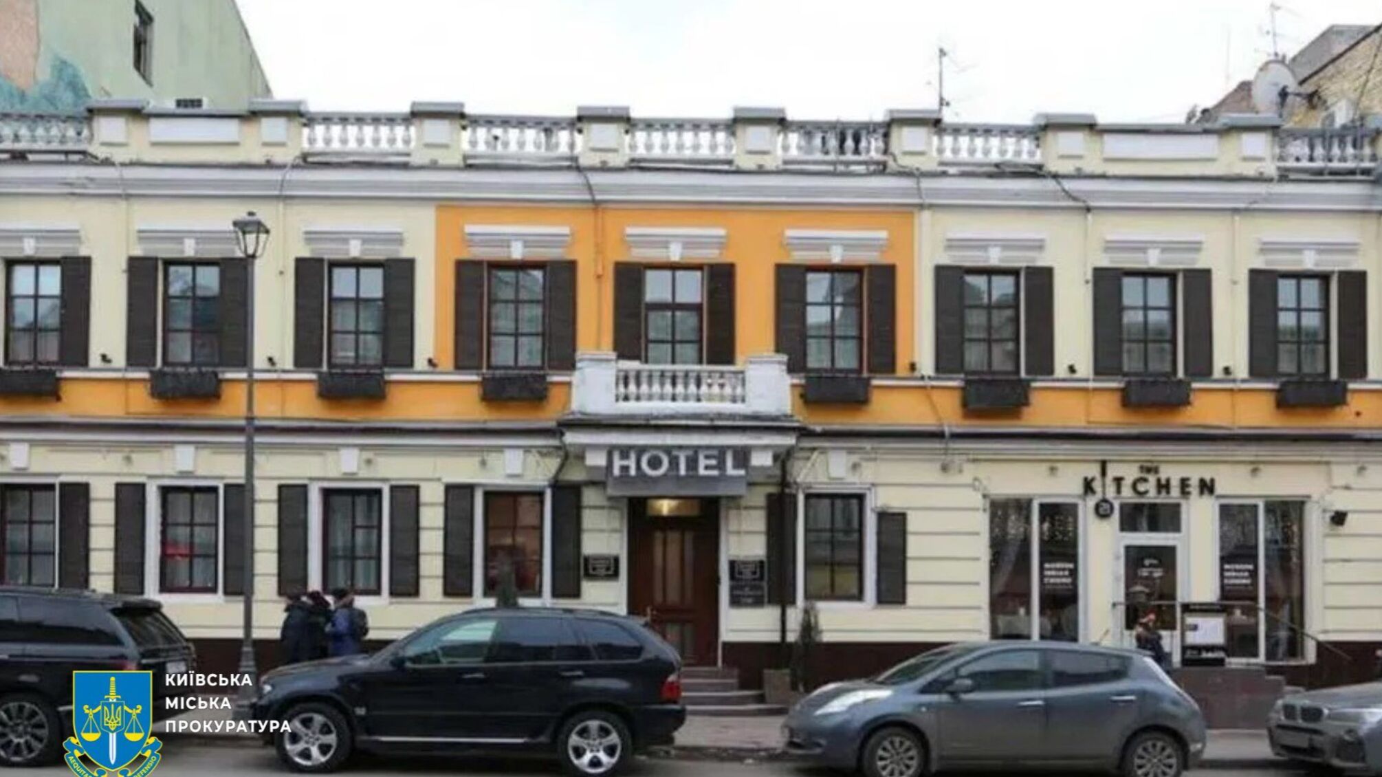 У Києві прокуратура вимагає укласти охоронний договір на будинок із крамницями на Подолі