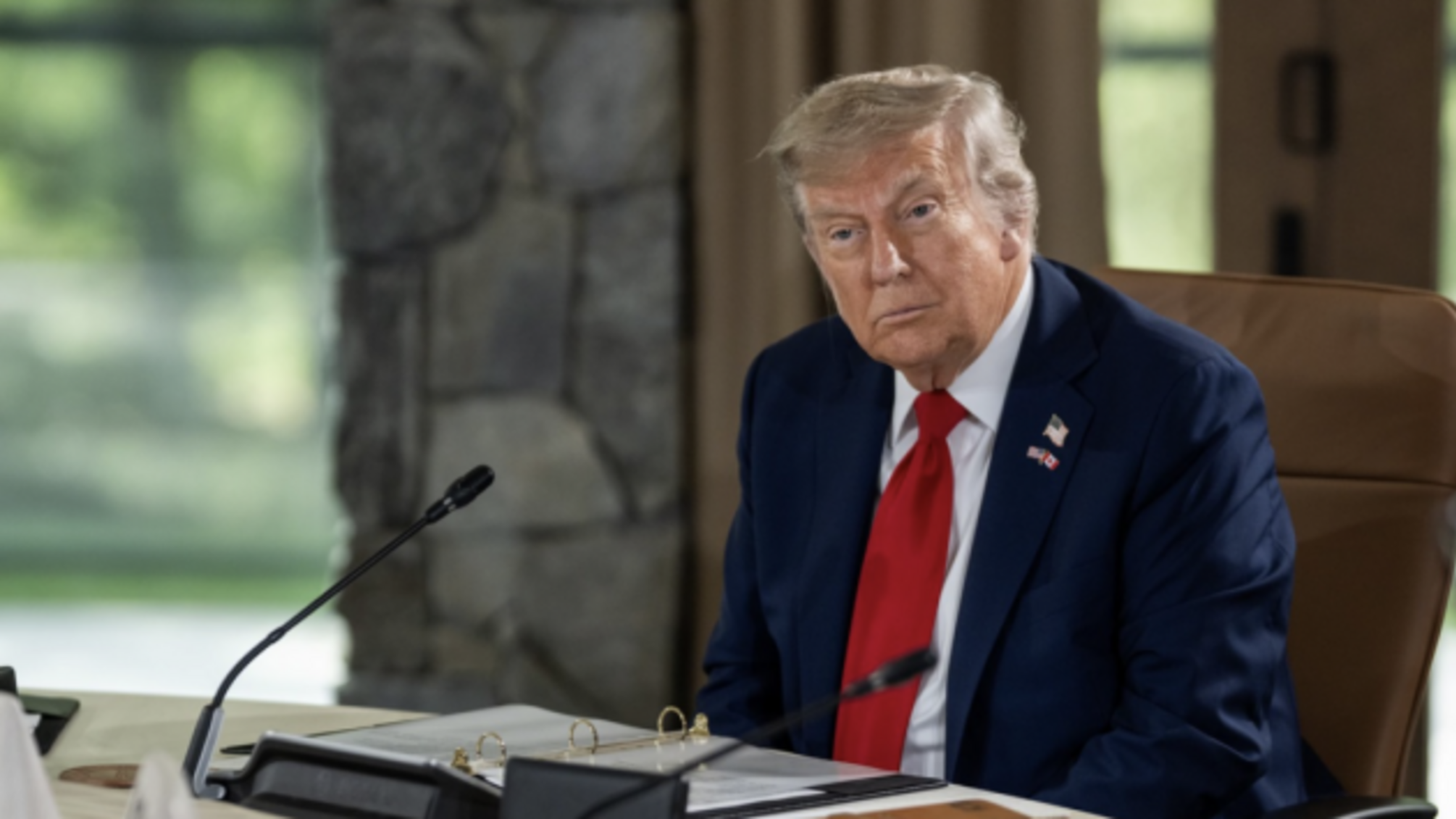 Президент США обратился к премьеру Венгрии из-за блокирования евроинтеграции Украины