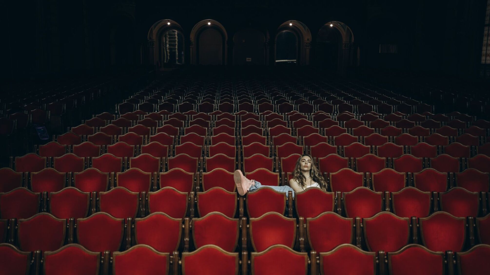 YULIA NELSON повертається з новим синглом 'Шлях самурая'