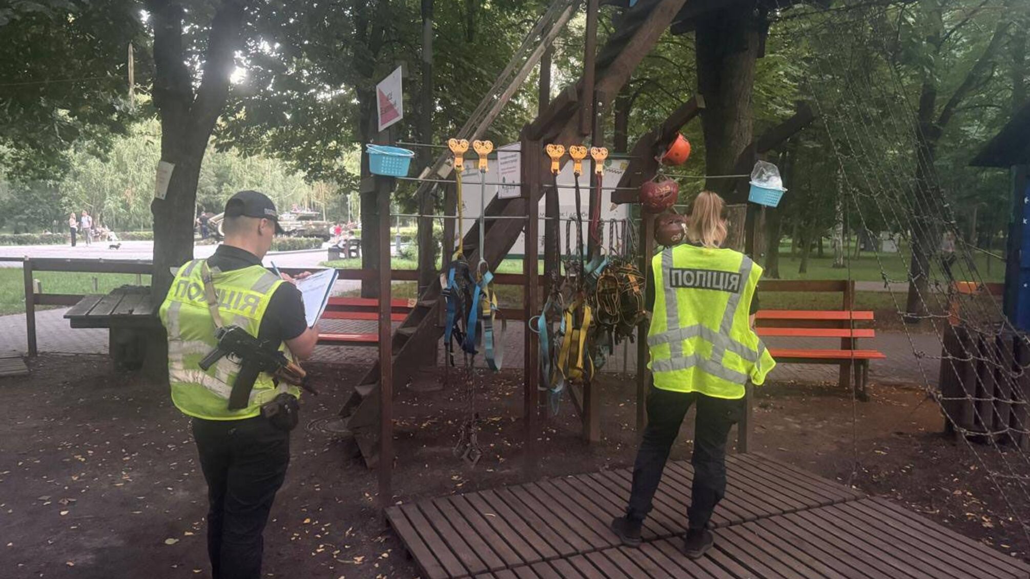 Полиция Киева открыла уголовное производство из-за травмирования детей на аттракционе