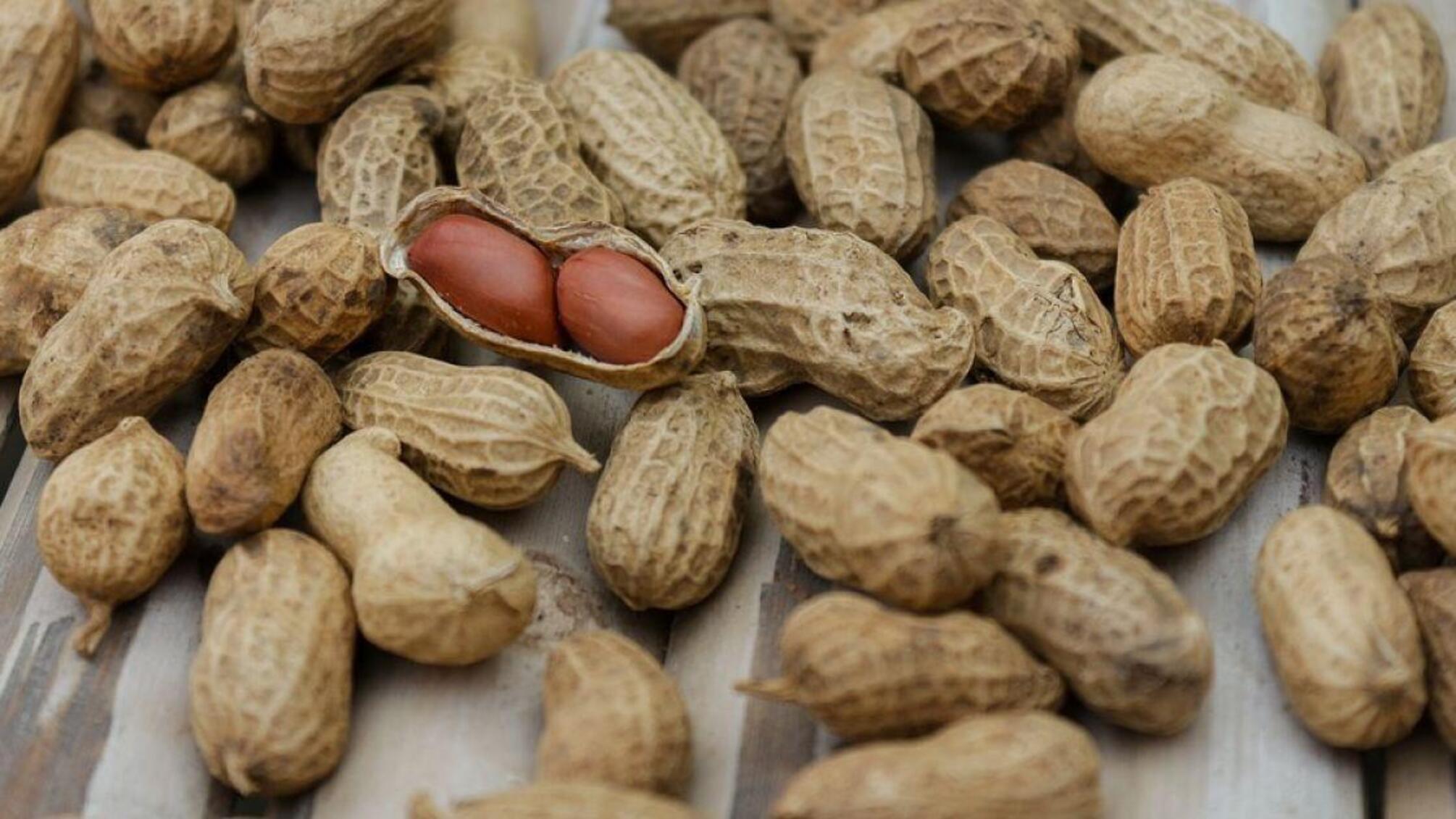 Дослідження показало, що щоденне споживання арахісу може сповільнювати старіння