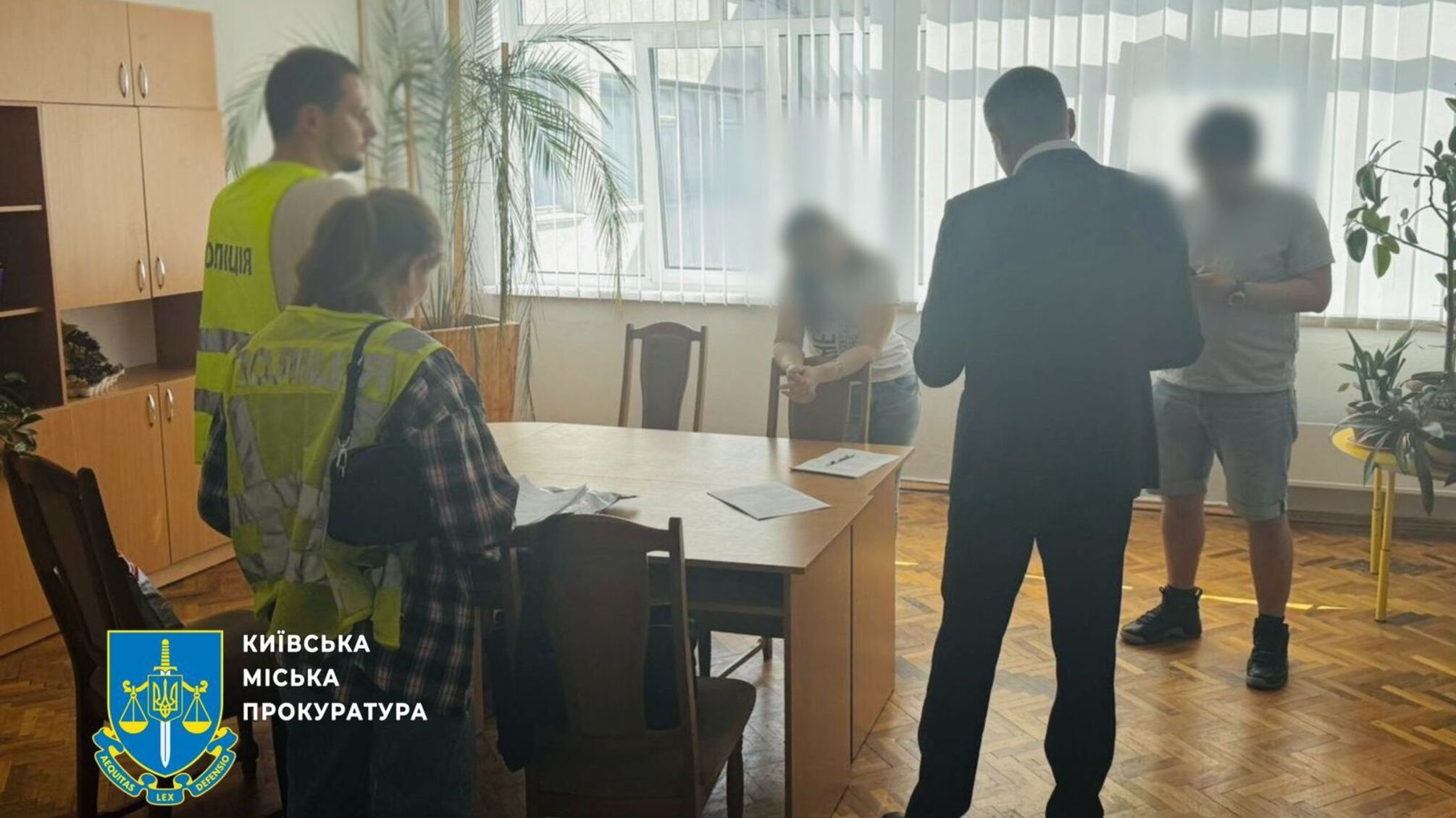 У Києві директорку та бухгалтерку ліцею підозрюють у розкраданні понад 10 млн грн