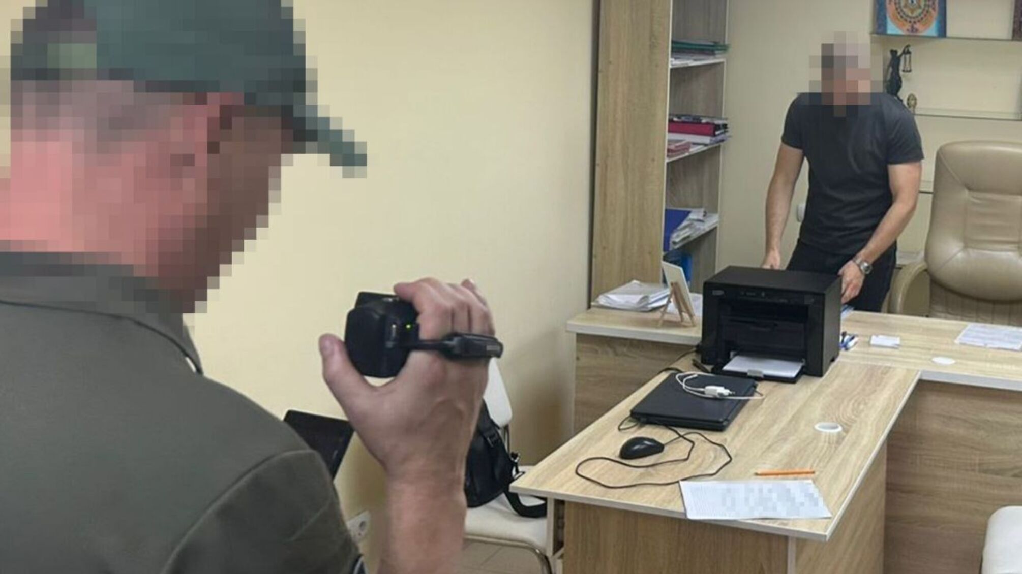 Семья адвокатов наживалась на фейковых справках для военнообязанных