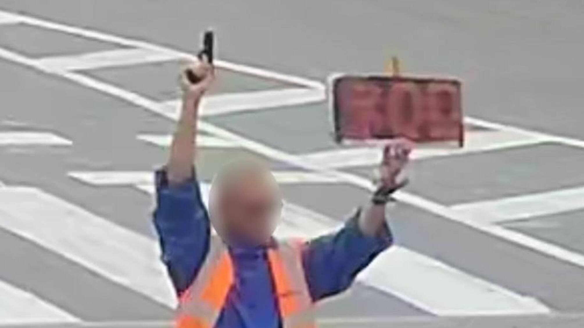 Мужчина с пистолетом в Виннице привлек внимание полиции