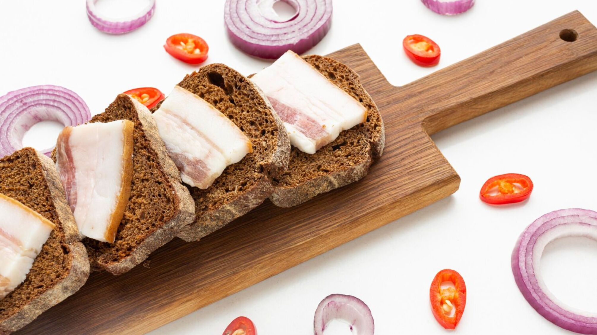 Сало — то не сором, а гордість: історія та особливості Дня сала