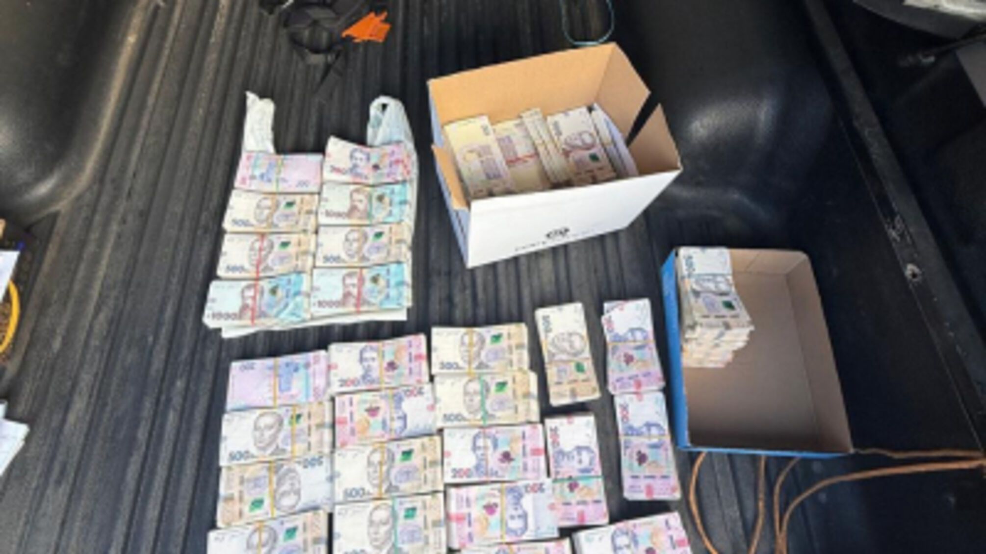 ДБР затримало керівника надлісництва 'Поліського лісового офісу' на вимаганні 3 млн грн хабаря