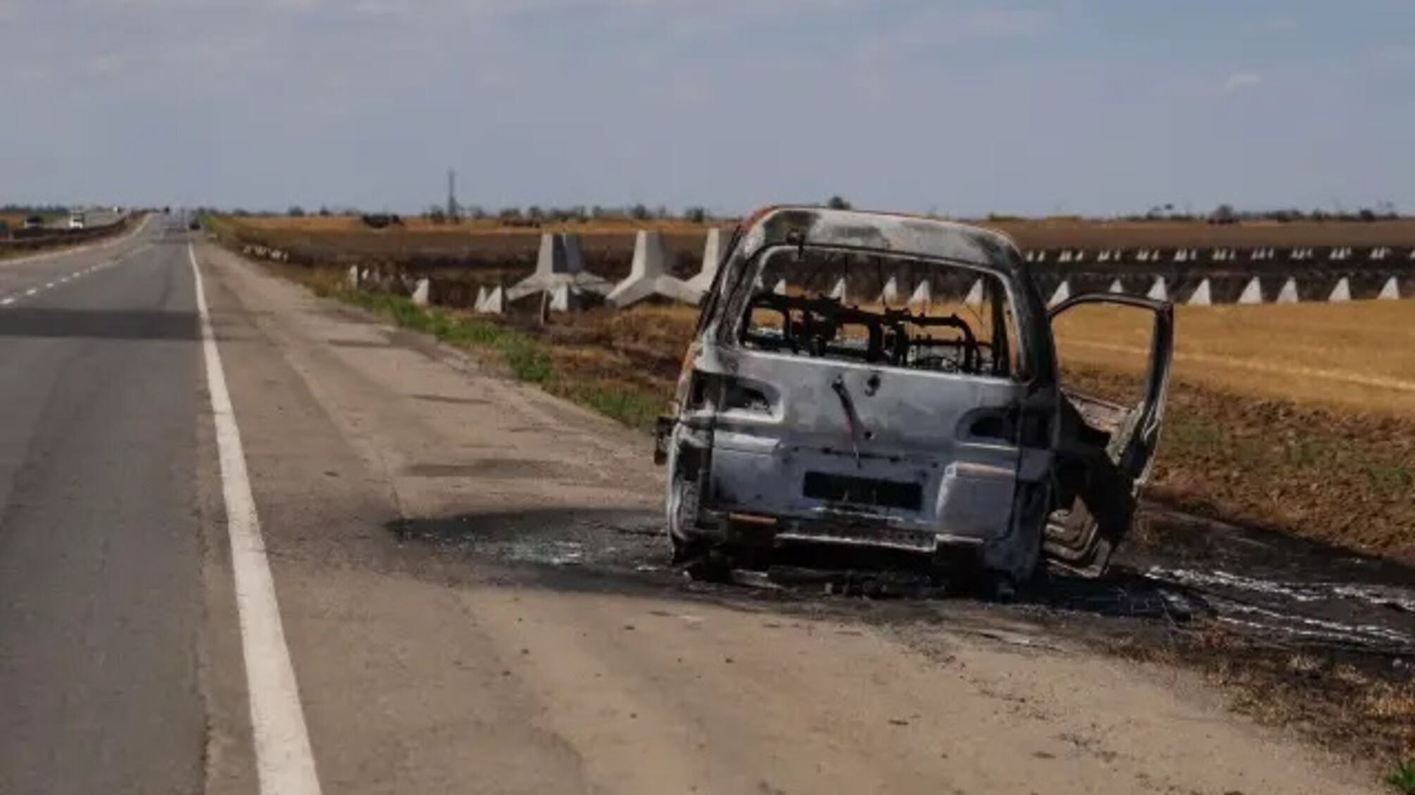 Через атаки дронів перекрили трасу Миколаїв — Херсон: місто в 'дроновому напівоточенні'