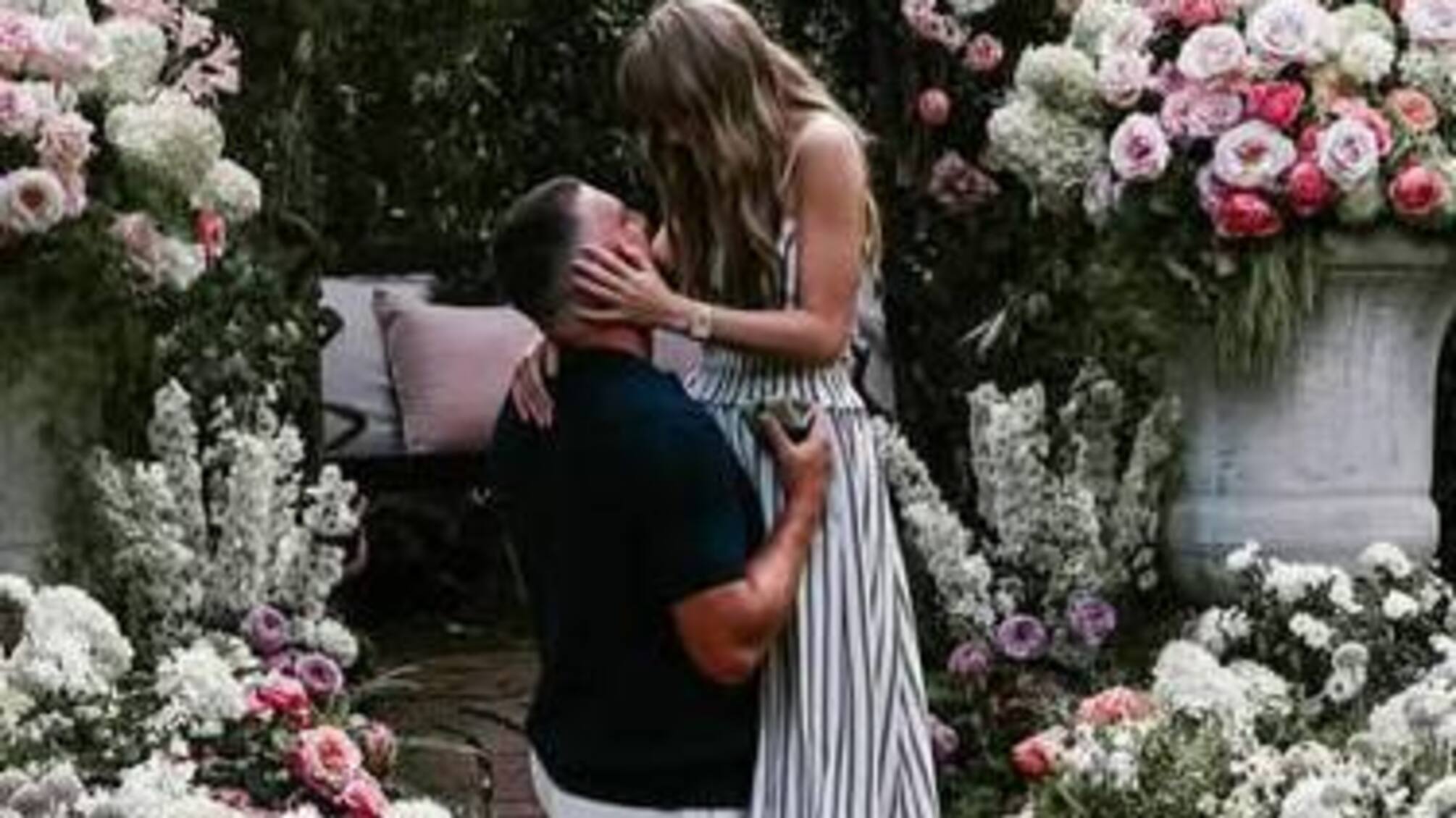 Плаття Свіфт від Ralph Lauren розкупили за лічені хвилини після оголошення заручин