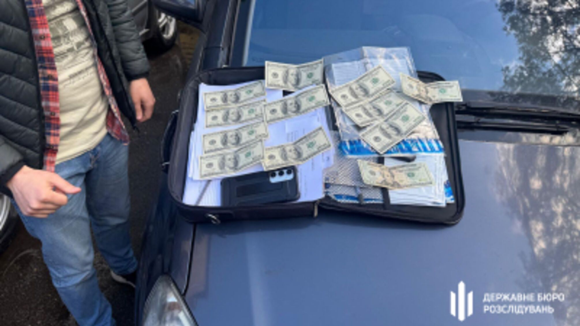 В Ивано-Франковской области чиновник продал секретные данные: ему грозит 10 лет лишения свободы