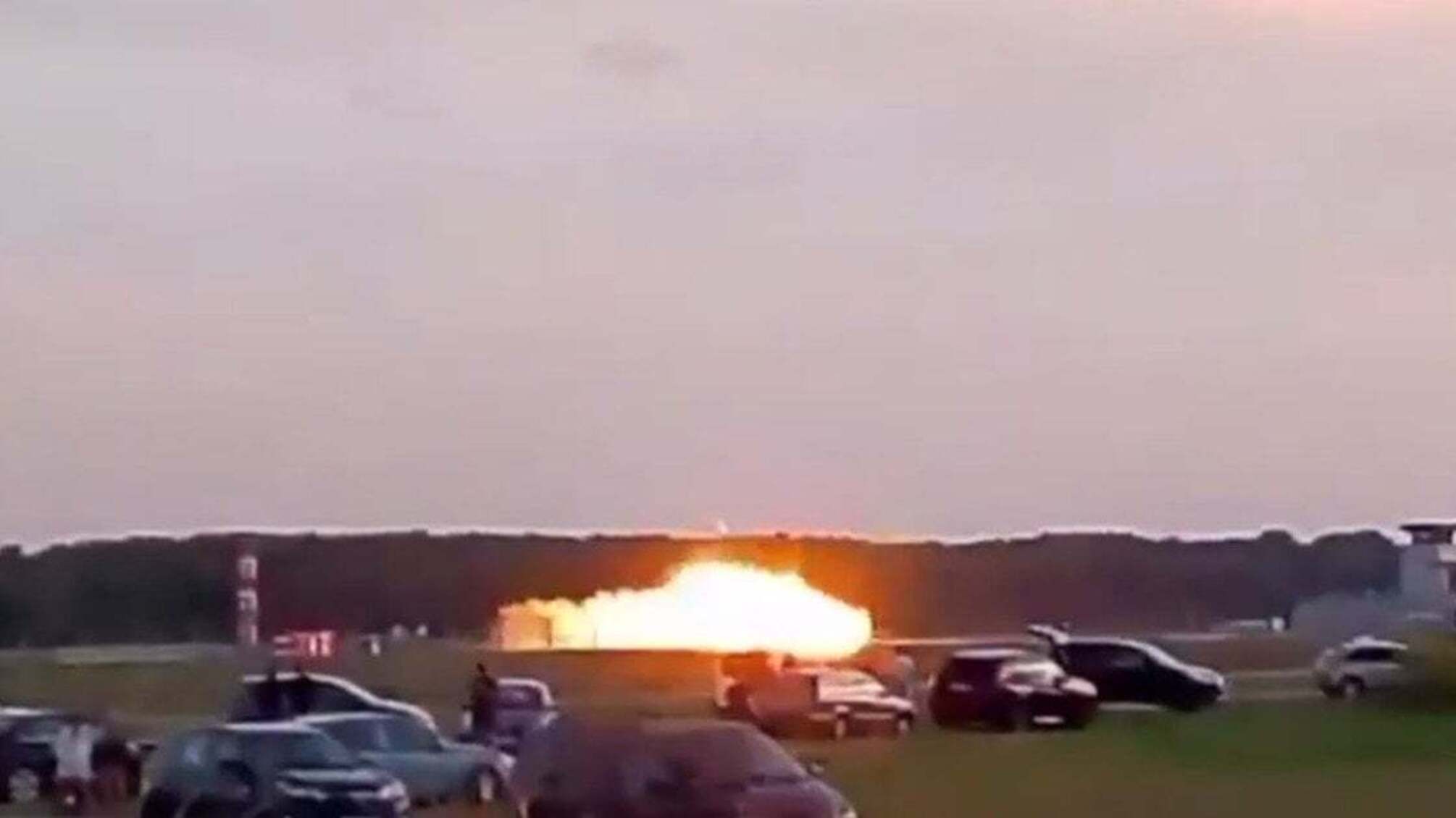 Трагічна аварія F-16 у Польщі під час тренувань перед авіашоу (відео)