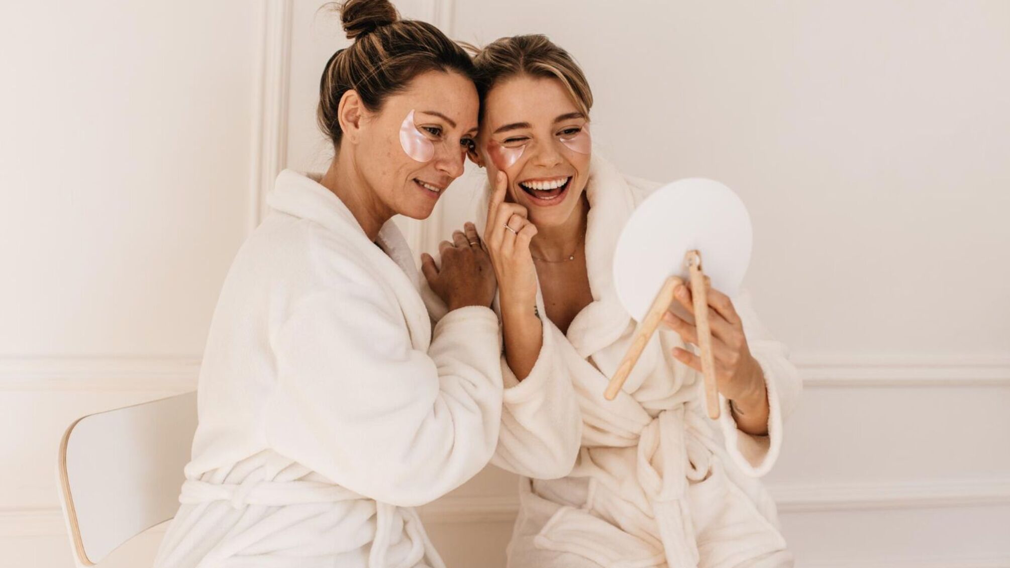 Найкращі дні для догляду за собою у вересні 2025 року за місячним календарем