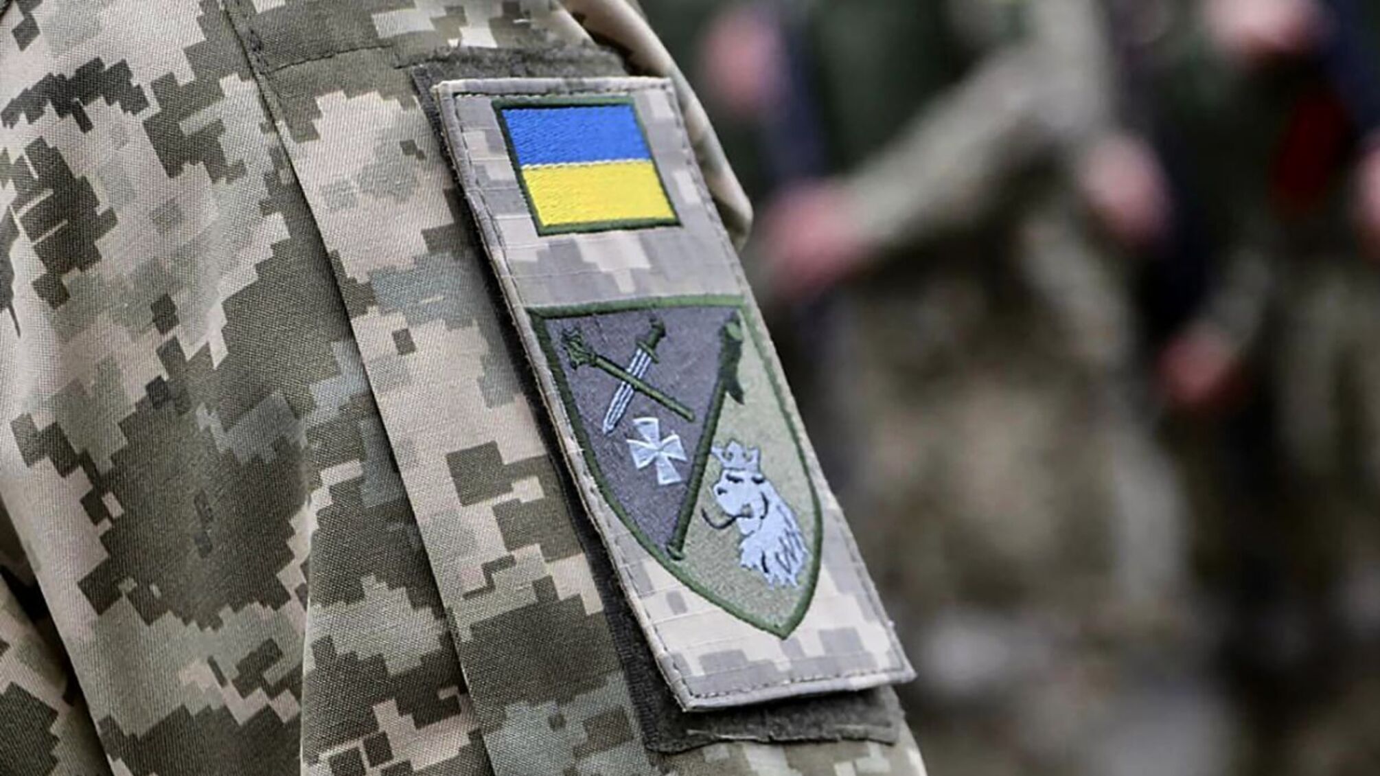 В селе Бужское устроили драку с военными: применили травматический пистолет