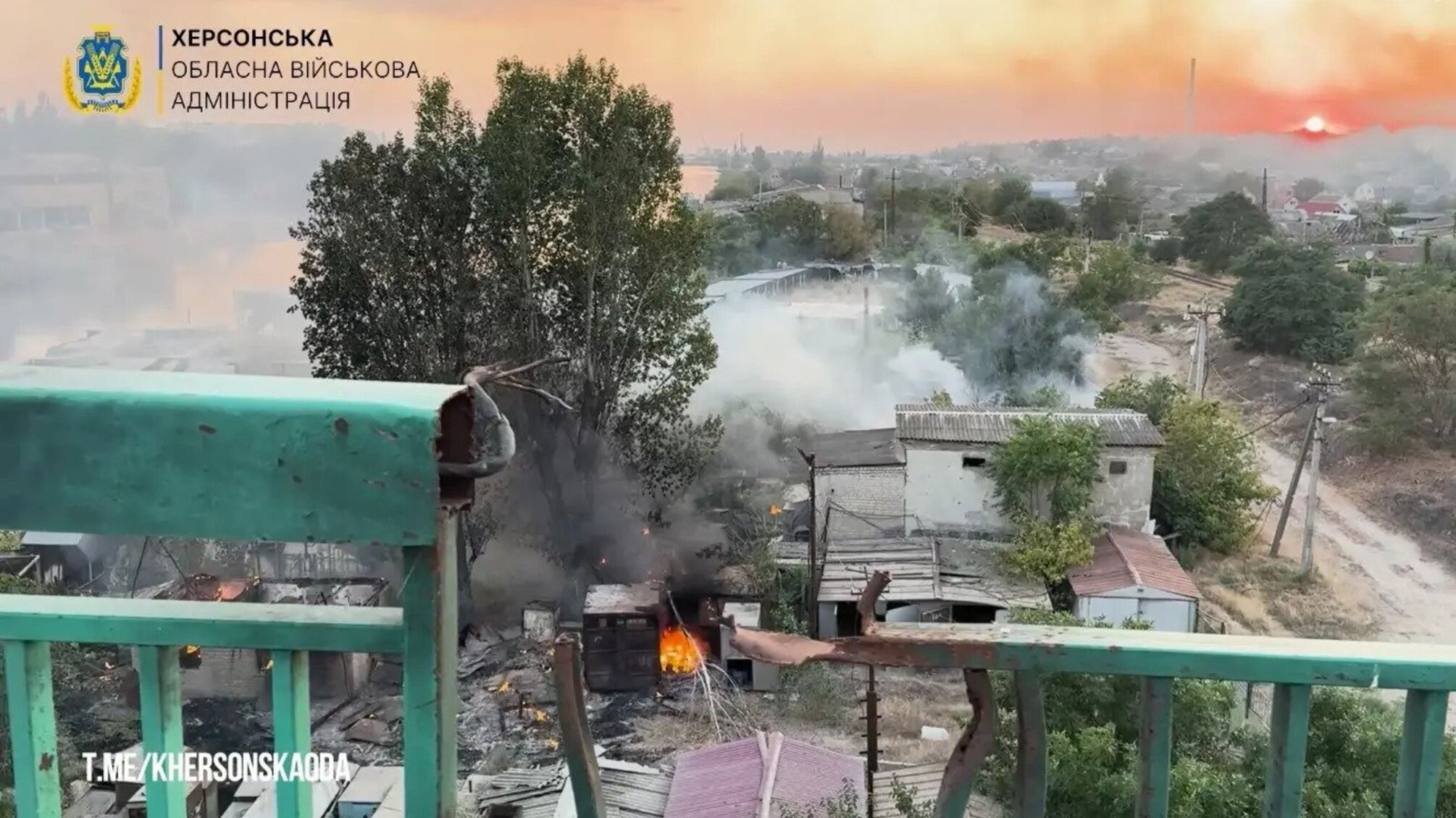 Росіяни знову атакували Херсон з авіації: імовірно пошкоджено міст і газопровід