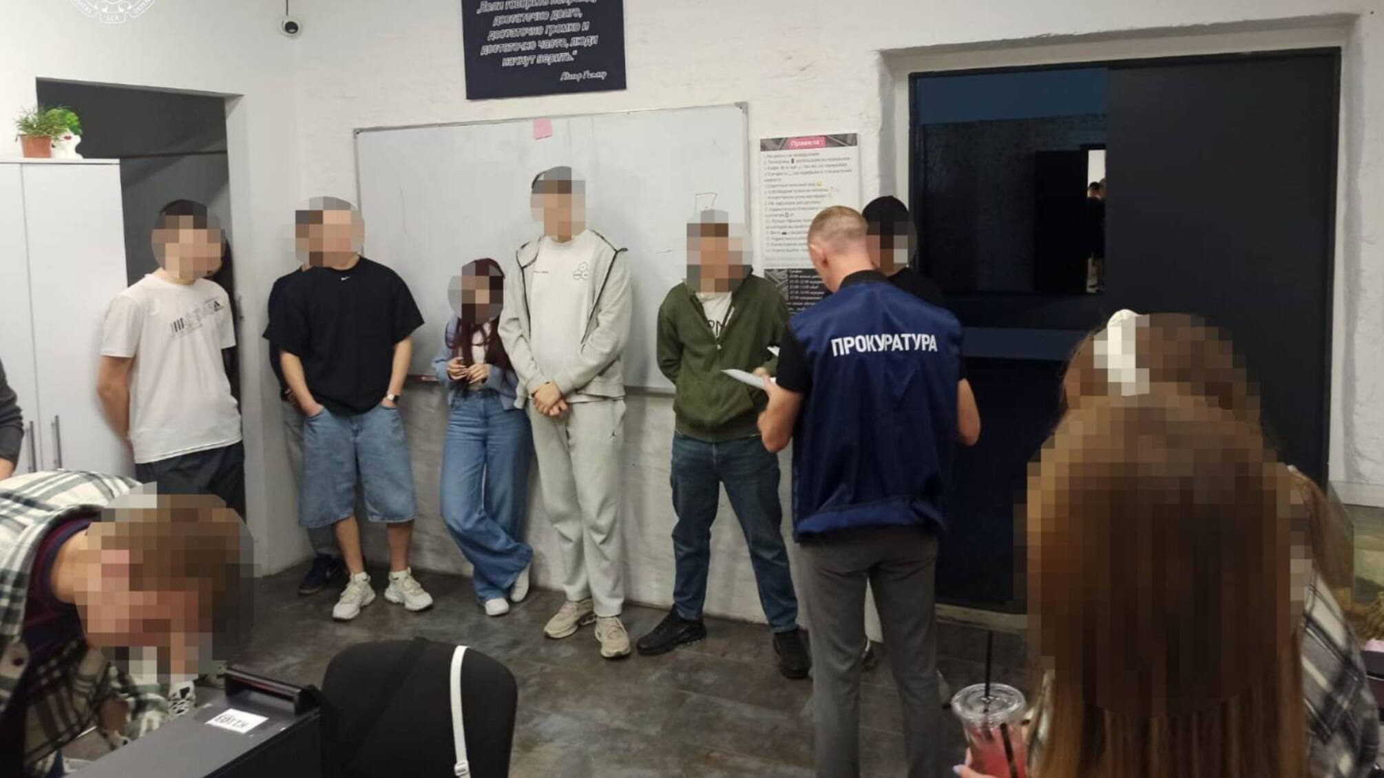 Днепровские колл-центры мошенников прекратили работу после обысков