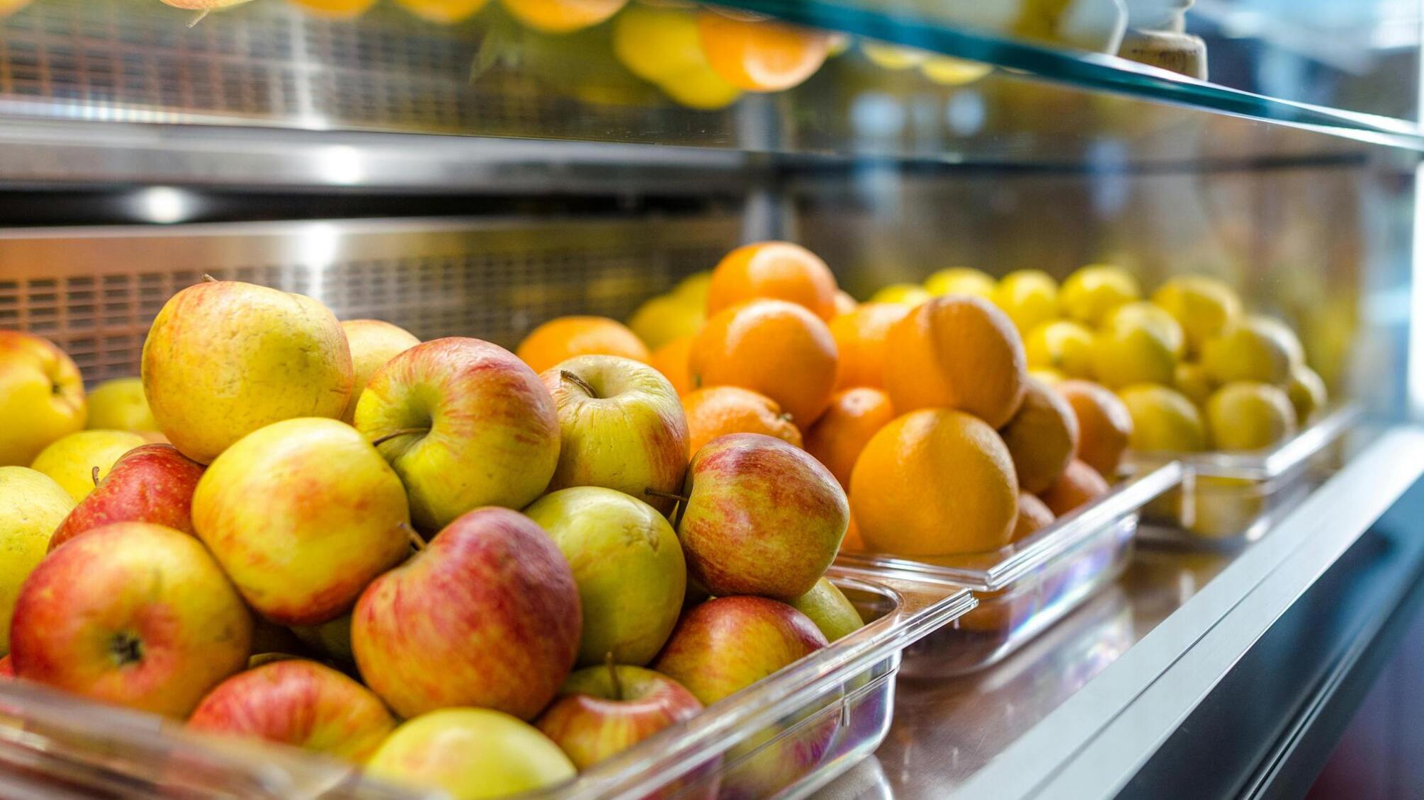 Ціни на фрукти в Україні падають: дані серпневого моніторингу