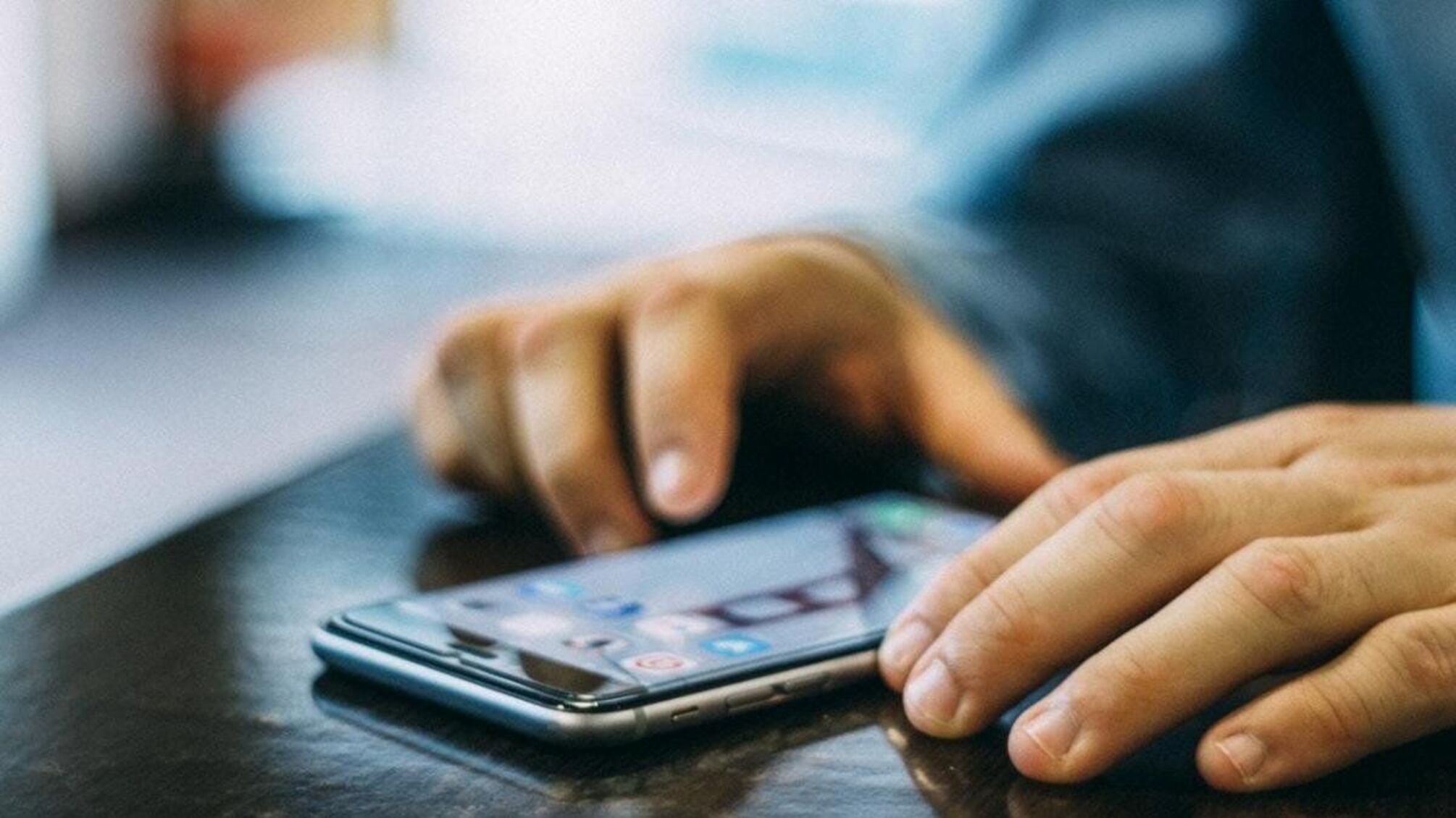 Покращення мобільного зв'язку в Україні: закон Зеленського №4321 та його вплив