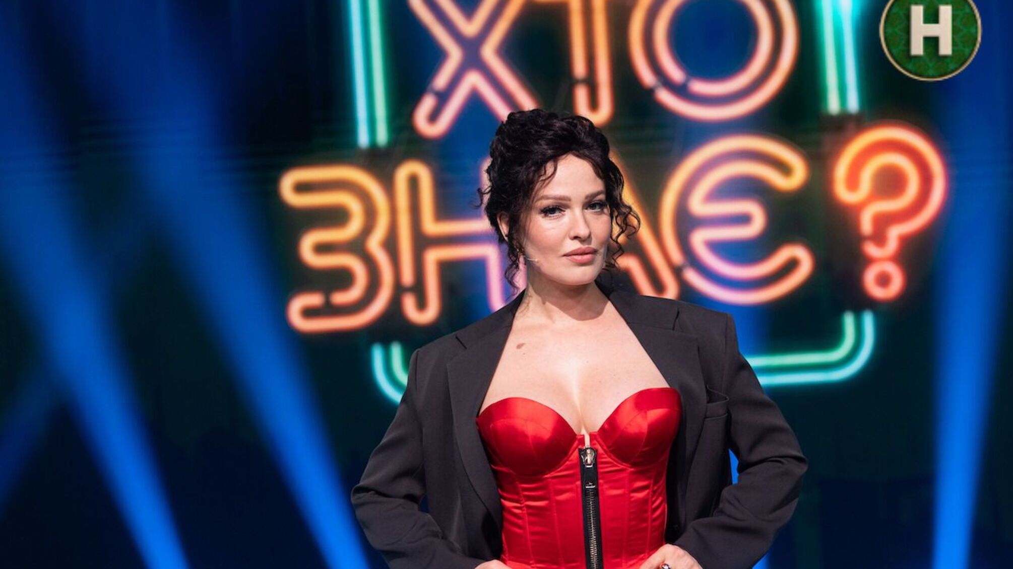 Знімальний день Даші Астафʼєвої: як проходять зйомки «Хто знає?»