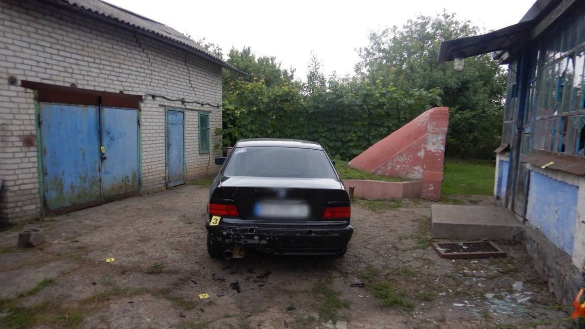Помста гранатою: на Обухівщині через ревнощі підірвали автомобіль і будинок