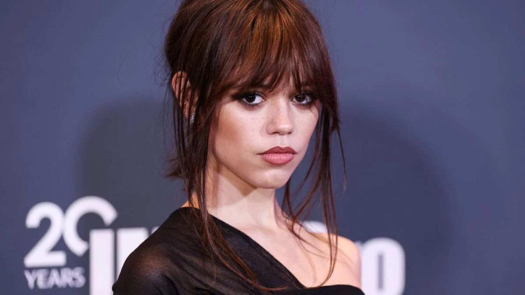 Актриса 'Венздей' обратилась к украинцам