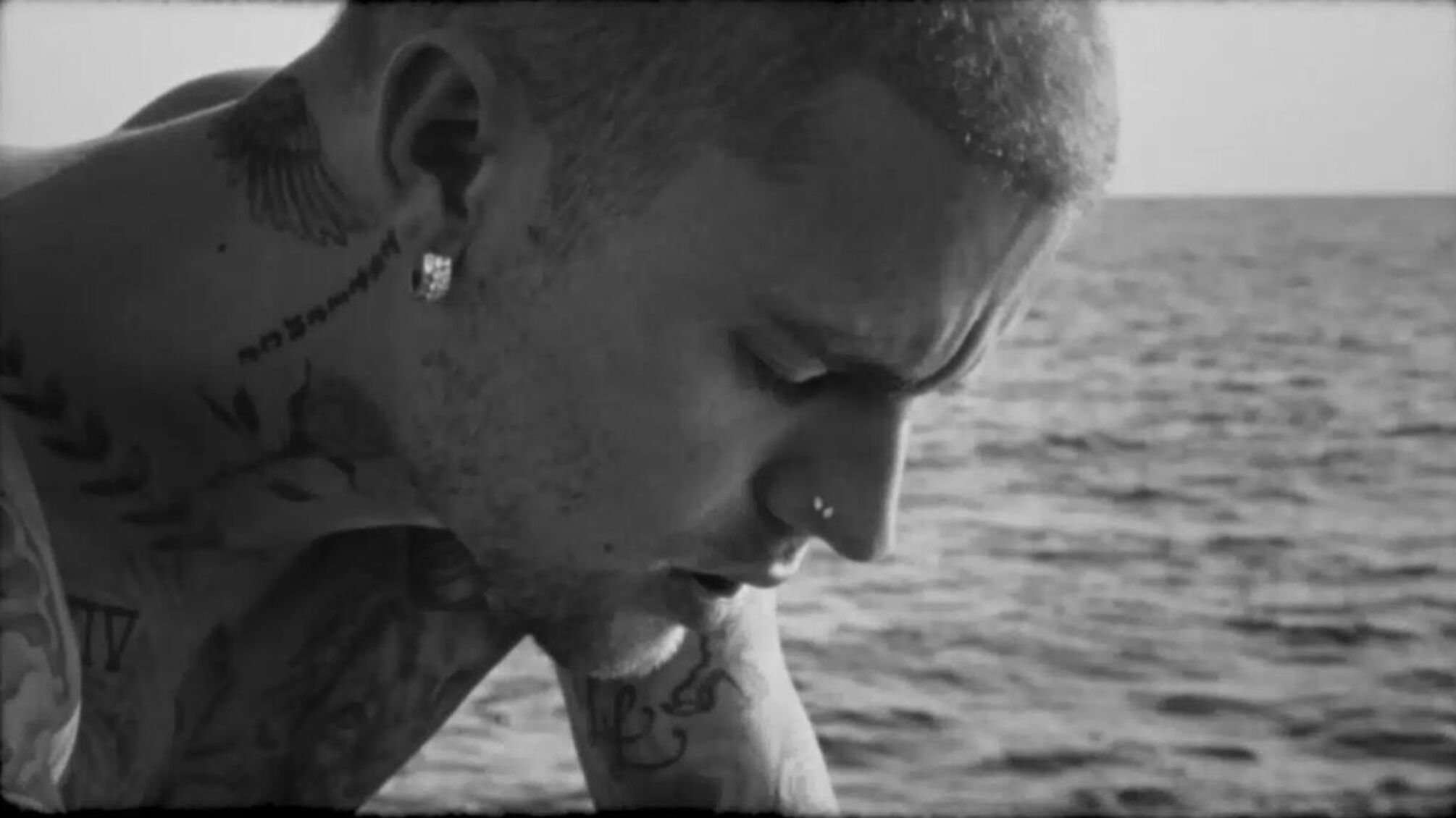 Джастін Бібер випустив кліп з сім’єю та присвятив пісню дружині