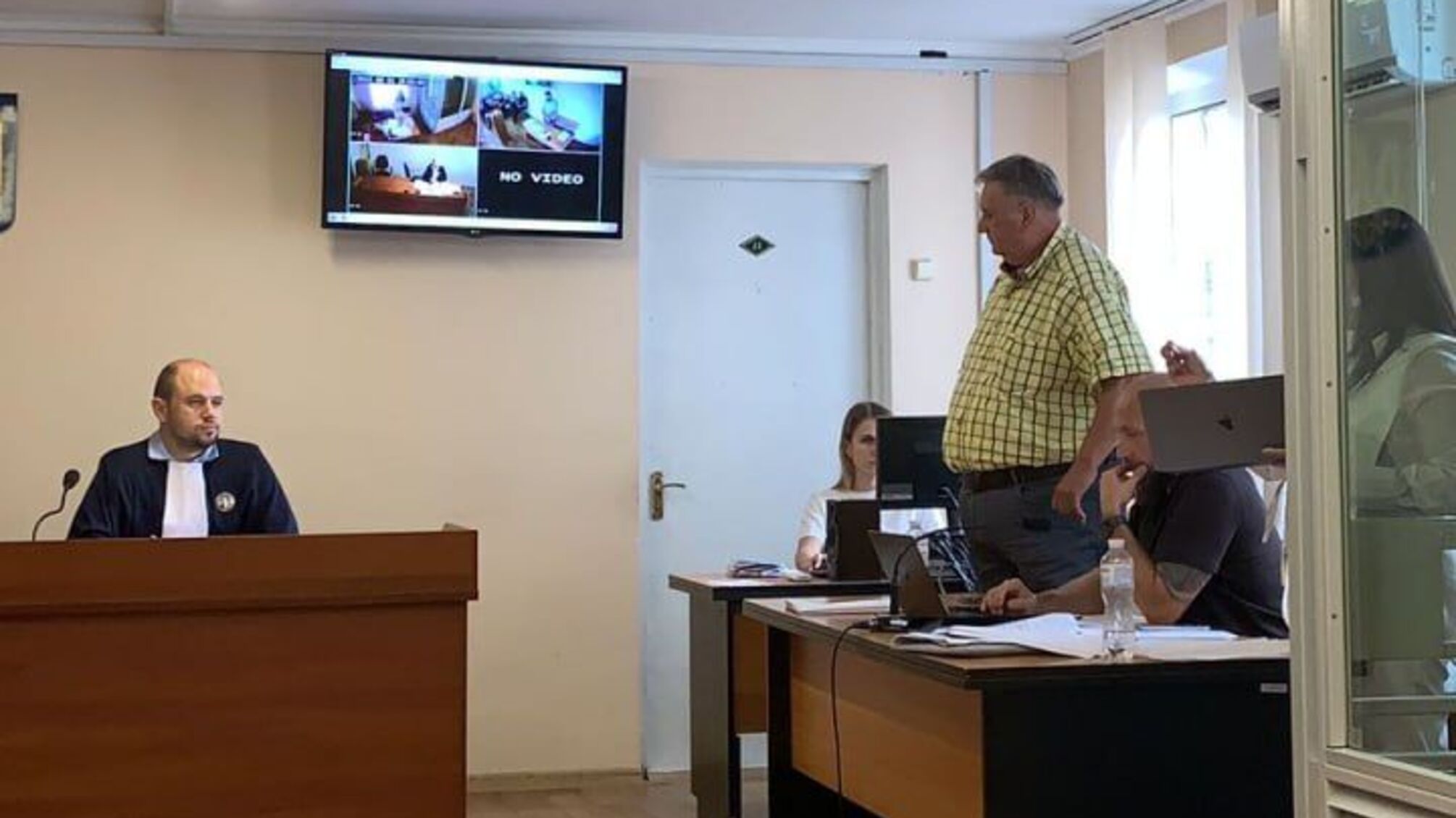 Справа про мільйони на дронах: нетішинського мера Супрунюка відсторонили ще на 2 місяці