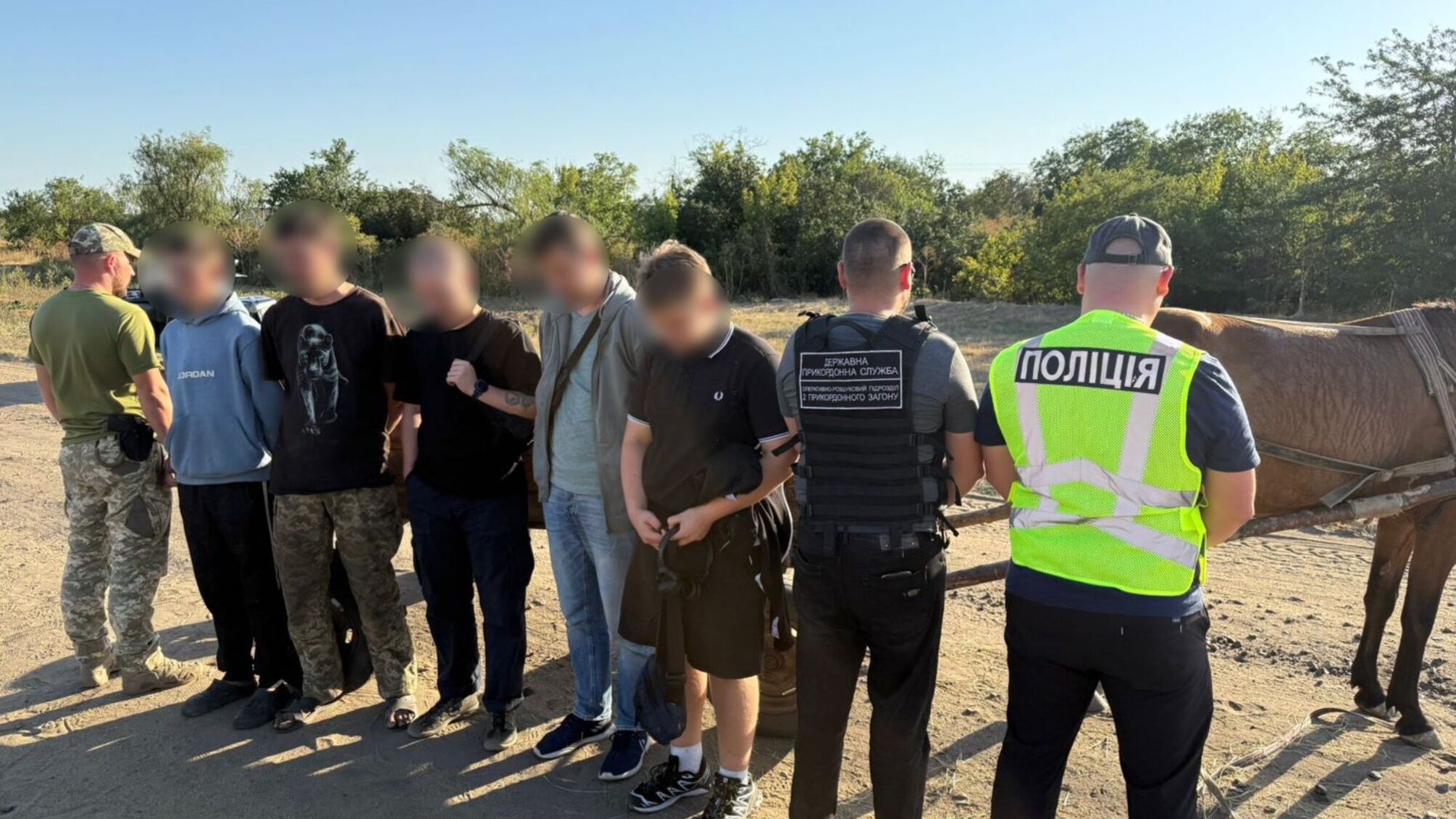 Задержание призывников в Одесской области: воз с сеном и $7 тыс. 'вознаграждения'