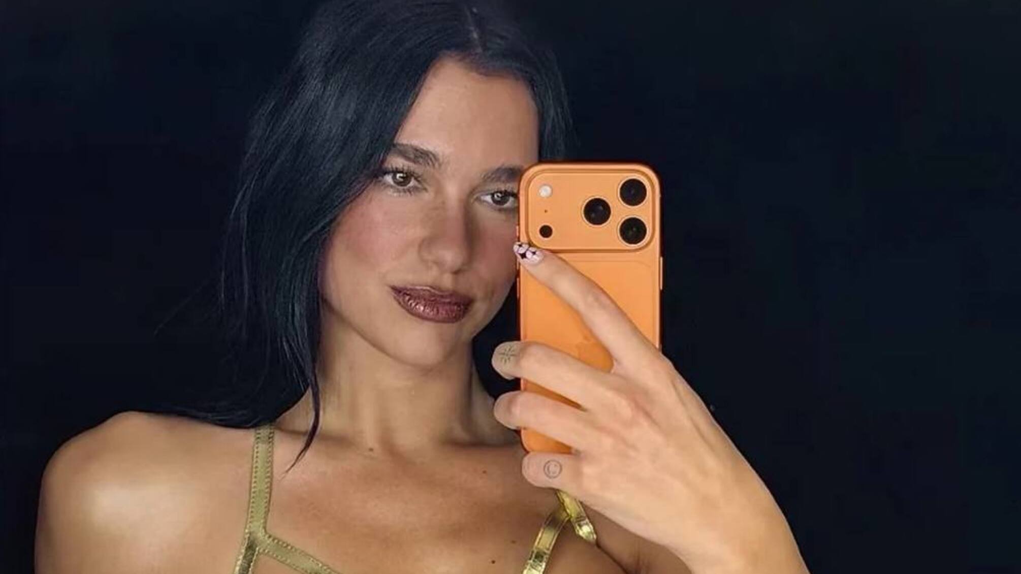 Дуа Липа стала лицом новой рекламы iPhone 17 Pro, вызвав ажиотаж в сети