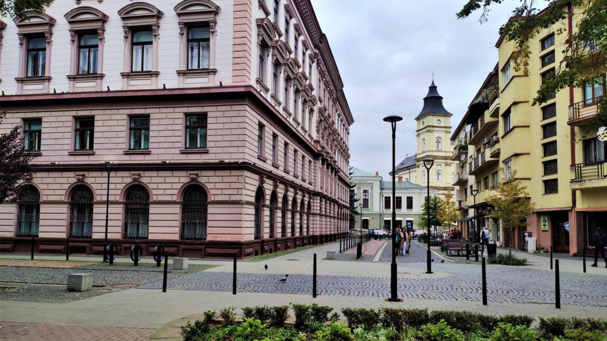 В Ивано-Франковске двое молодых людей напали на нацгвардейца во время патрулирования