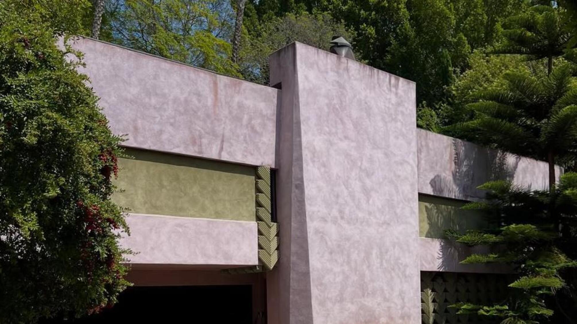 В Лос-Анджелесе продают комплекс домов Дэвида Линча за 15 миллионов долларов