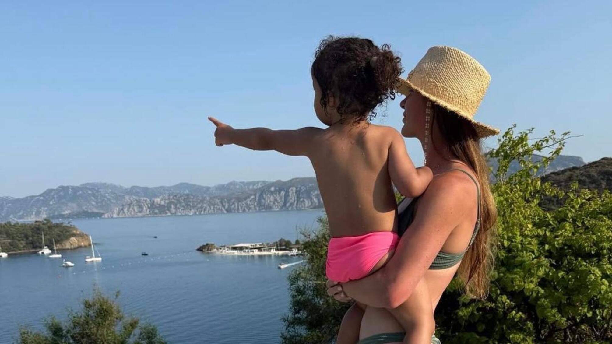 Элина Свитолина впервые показала лицо дочери Скай