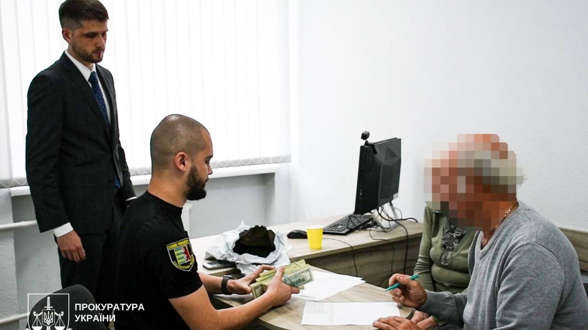 Майже 3 млн грн хотіли втратити назавжди: як поліція відшукала гроші родини полоненого