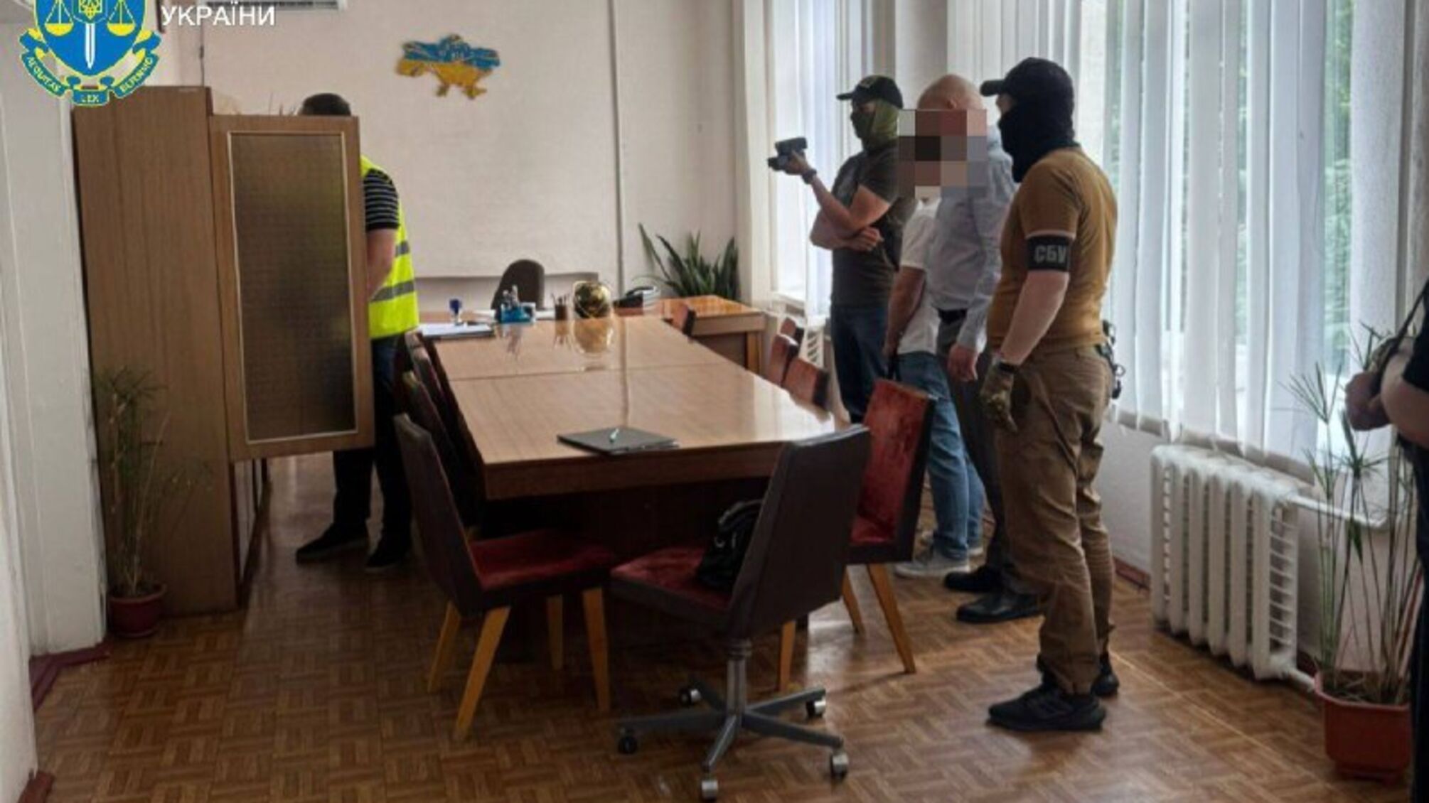 15 тысяч долларов за билет из армии: в Киевской области чиновника разоблачили на взятке