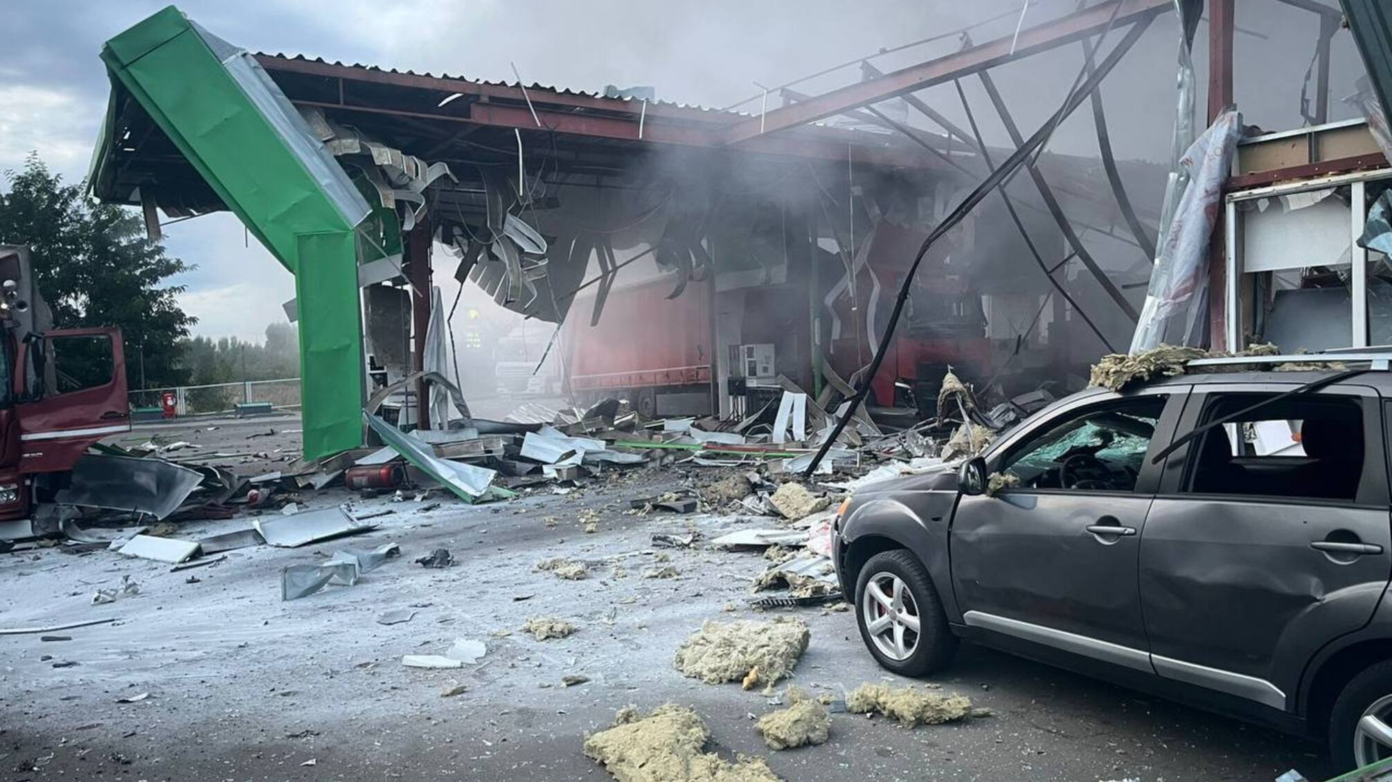 В Полтавской области дрон попал в заправку: один человек пострадал