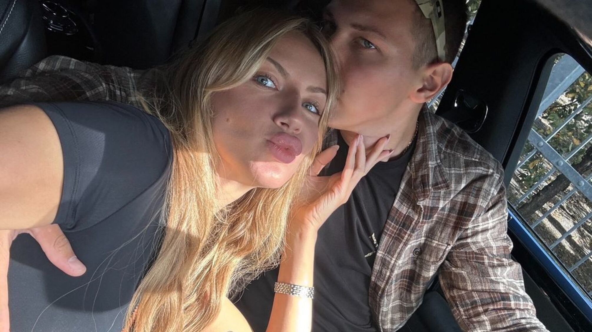 Романтика вдома: як проходить сімейне життя Лесі Нікітюк після народження сина