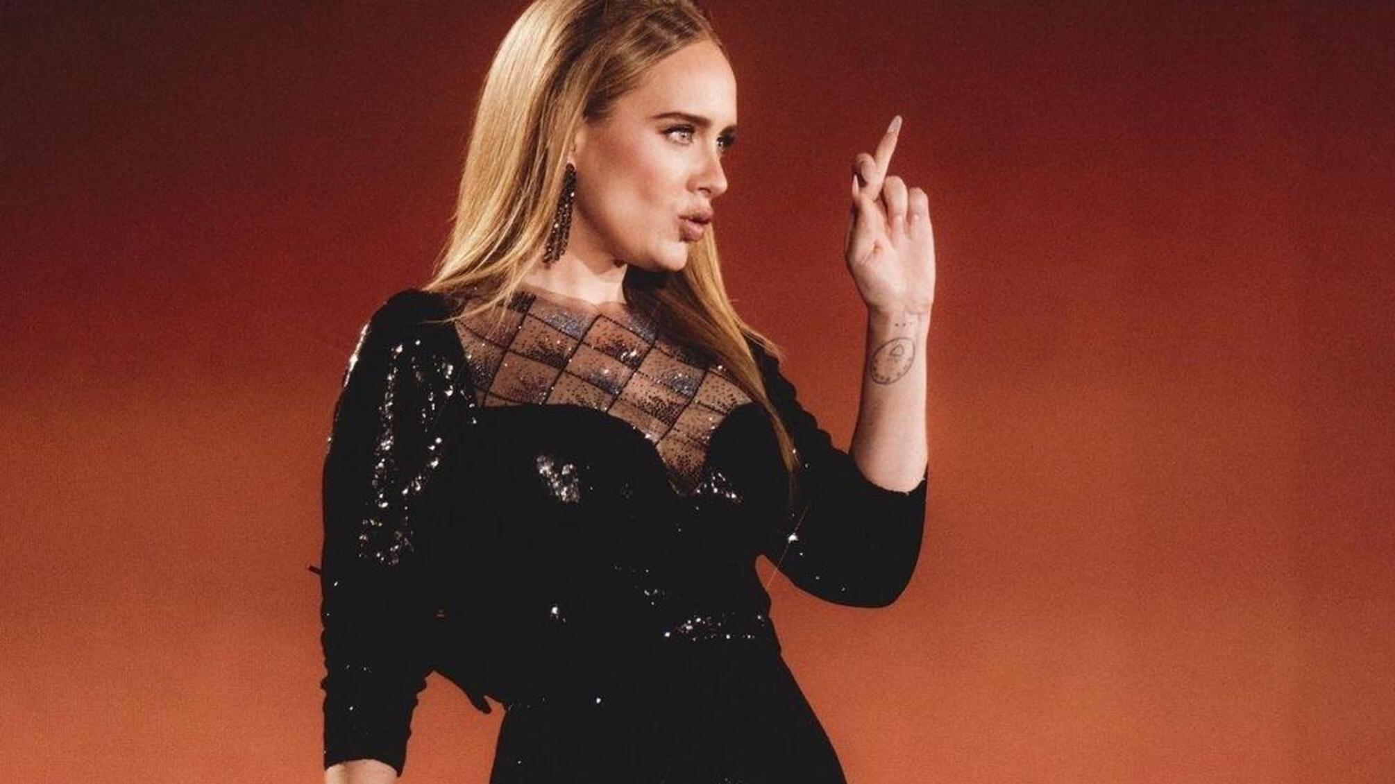 Адель готує першу автобиографію та розповість невідомі подробиці свого життя