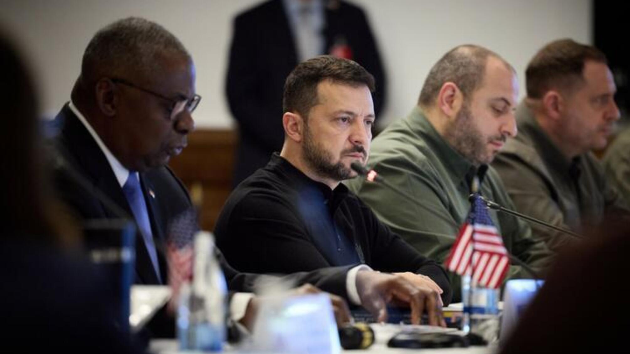 Только 12% украинцев поддерживают выборы уже сейчас - результаты исследования