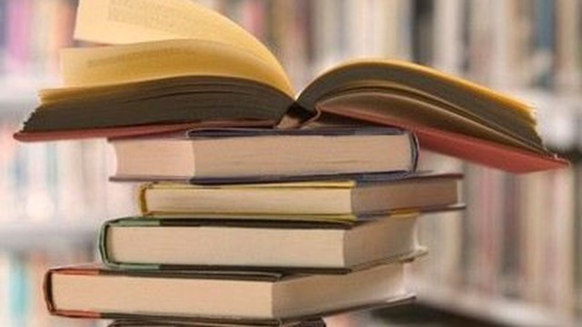 'Пакет школьника' расширяют: к помощи прибавят книги