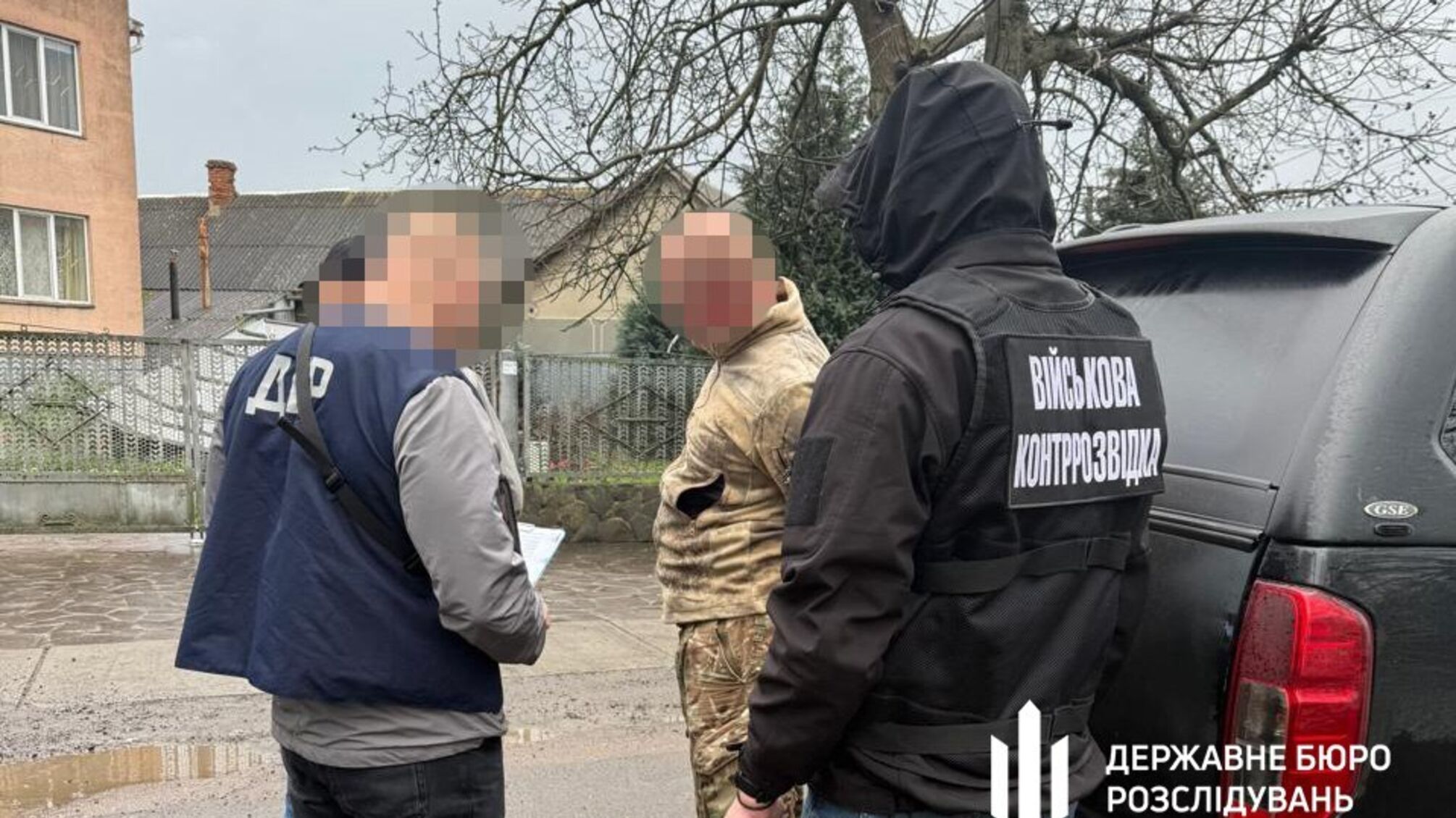 Військового посадовця затримали на хабарі у 500 доларів: йому загрожує до 10 років в’язниці