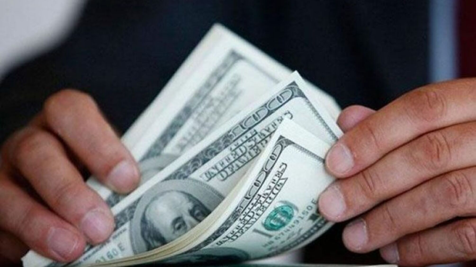 На Закарпатье военного чиновника обвинили в регулярном вымогательстве взяток