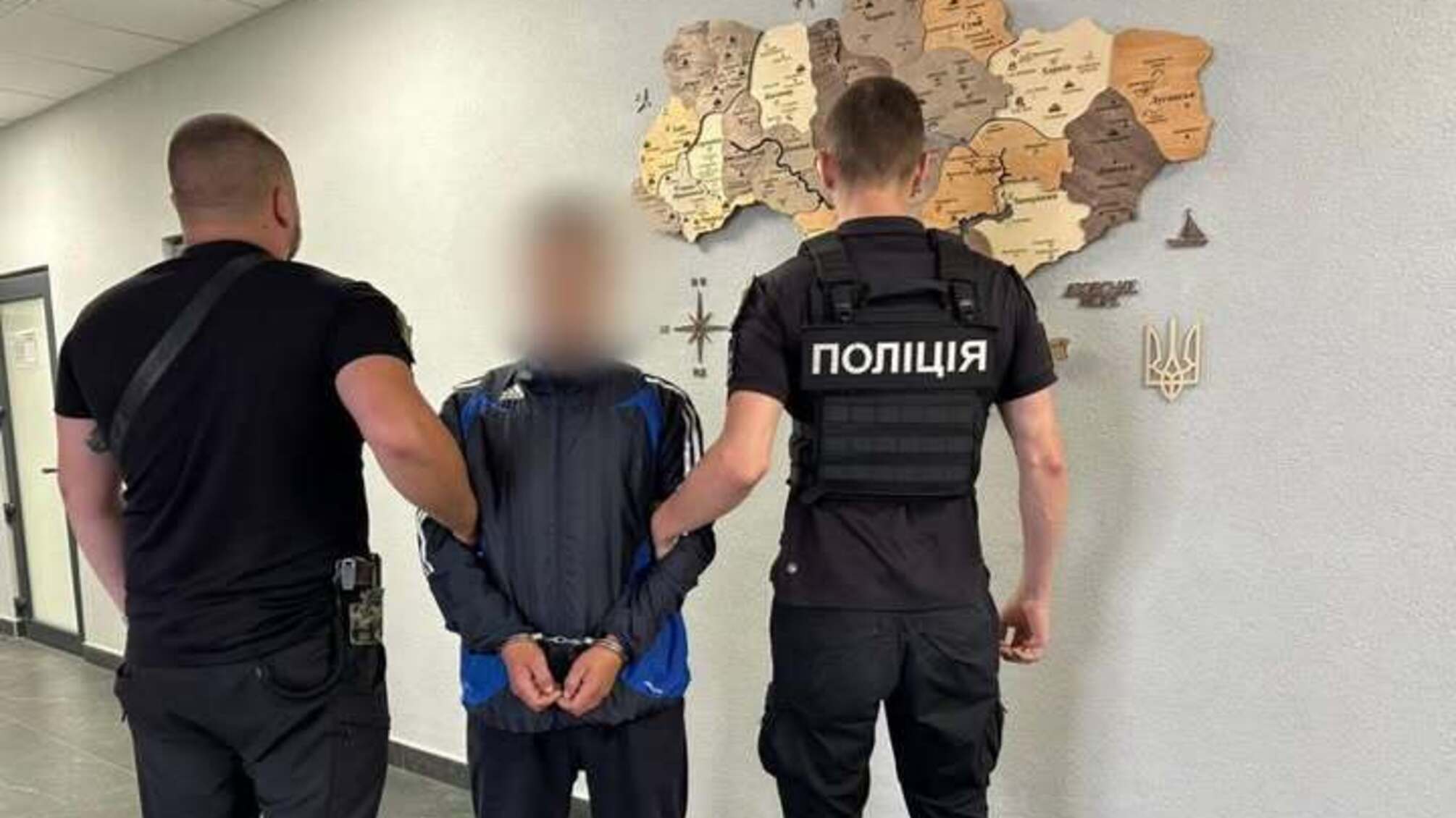 На Закарпатті чоловік підпалив храм і залишив провокаційний напис — справу передали до суду